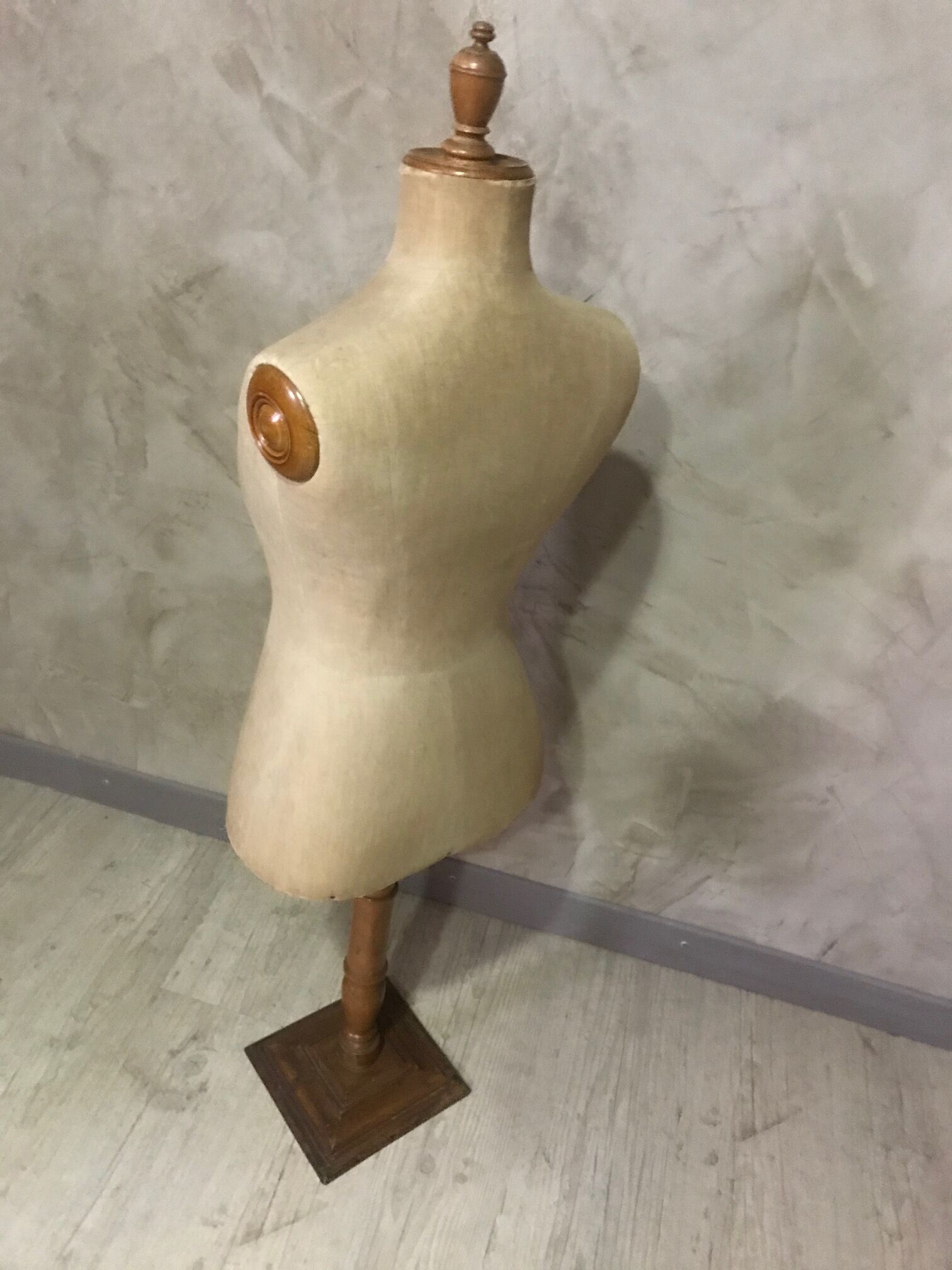 Mannequin de magasin Selency