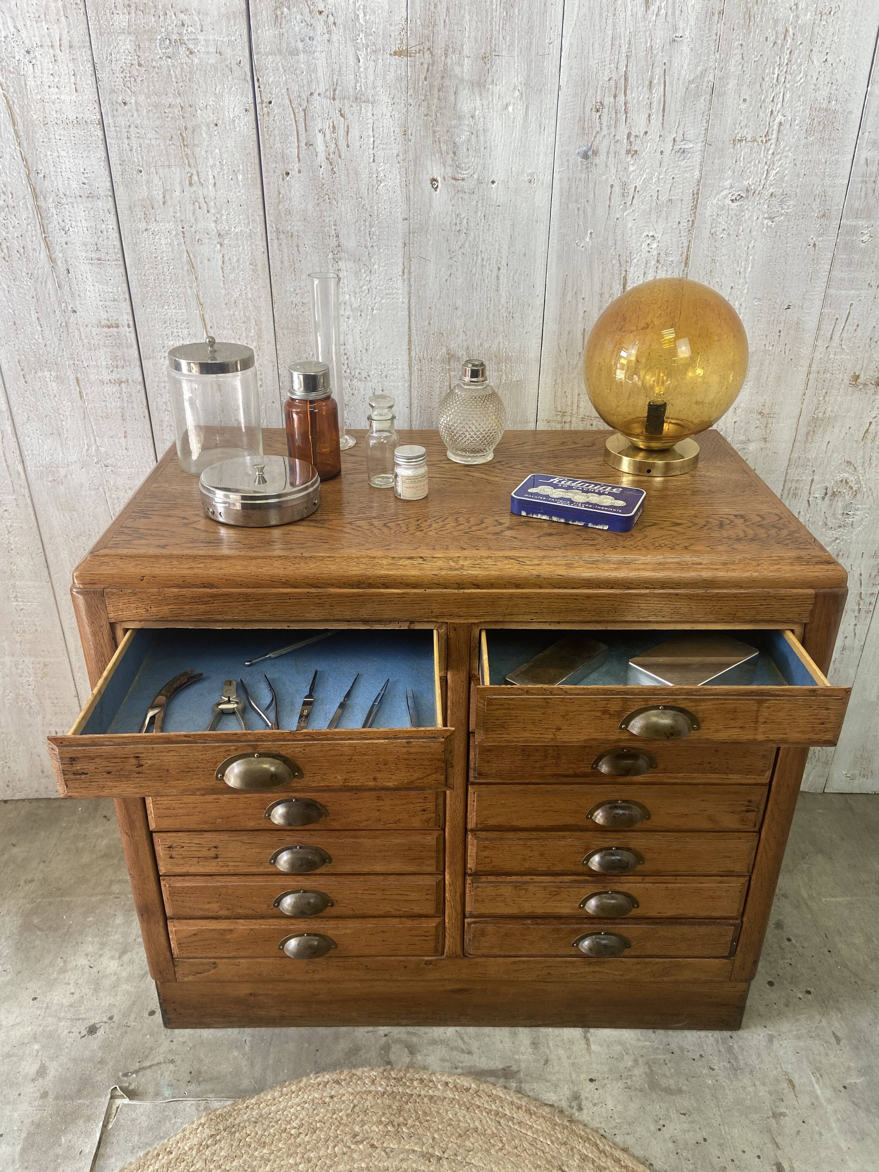 Meuble de métier vintage