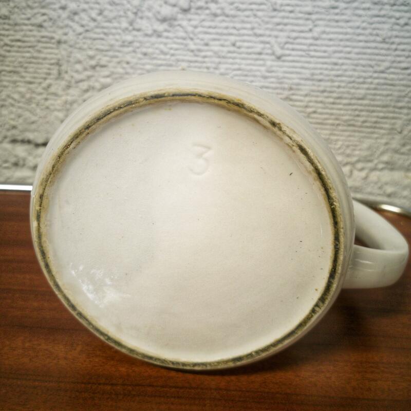 Ceramic pitcher Basque decoration