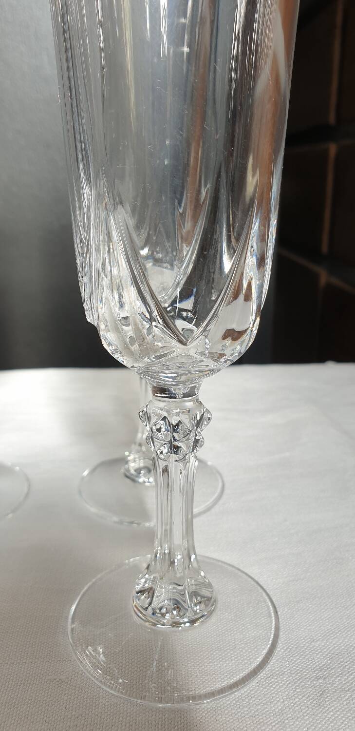 Six crystal champagne flutes
