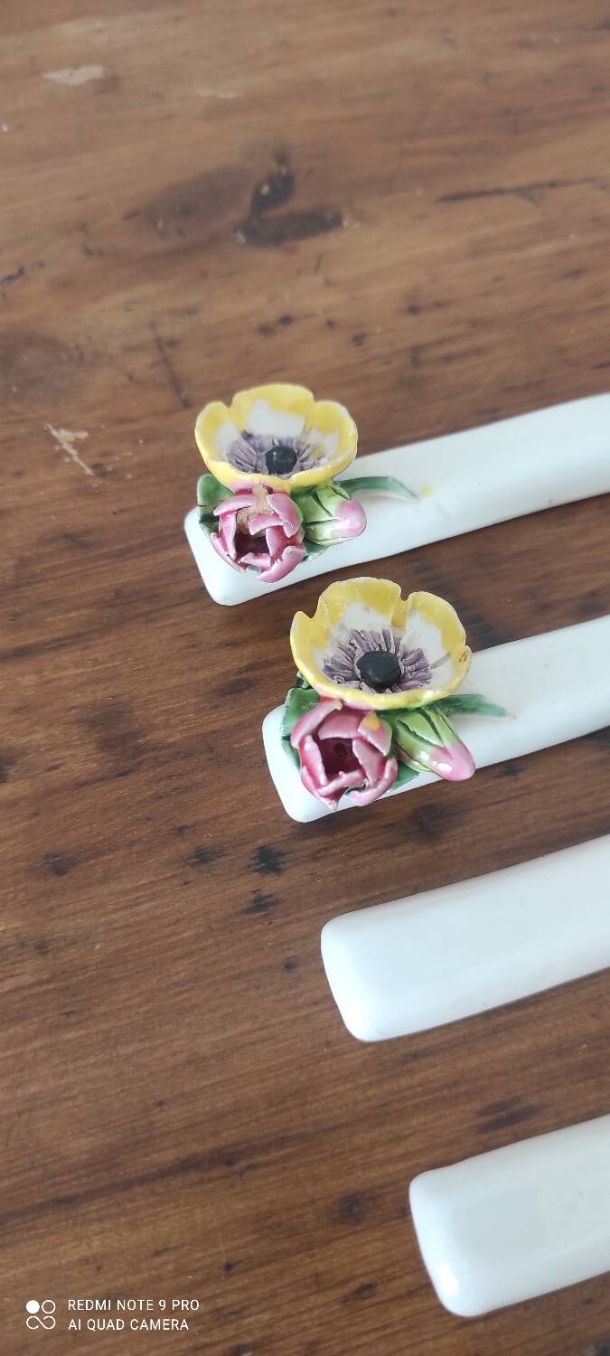 Flower Knife Holders