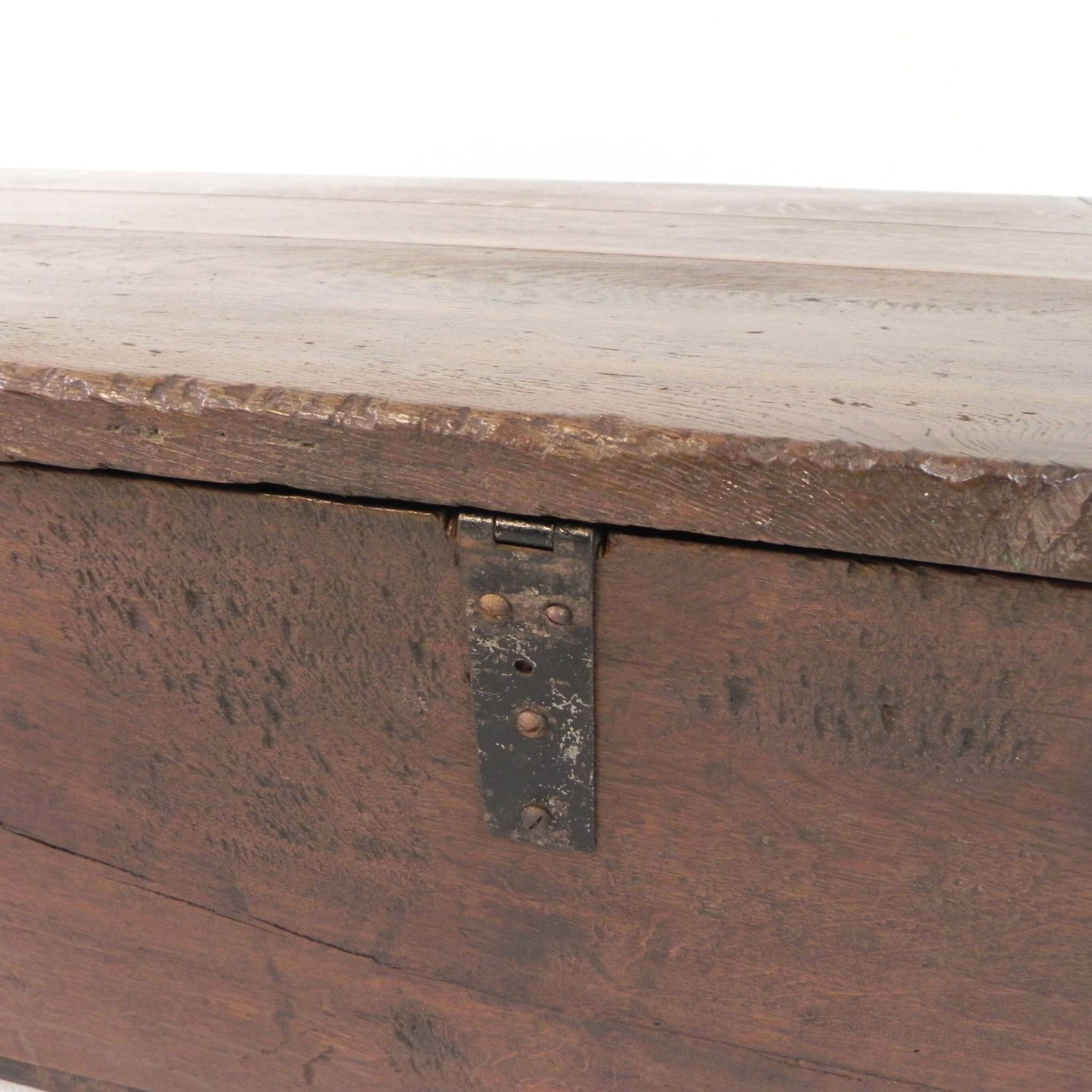 Ancien coffre en chêne, auge, coffre à couvertures XIXe siècle