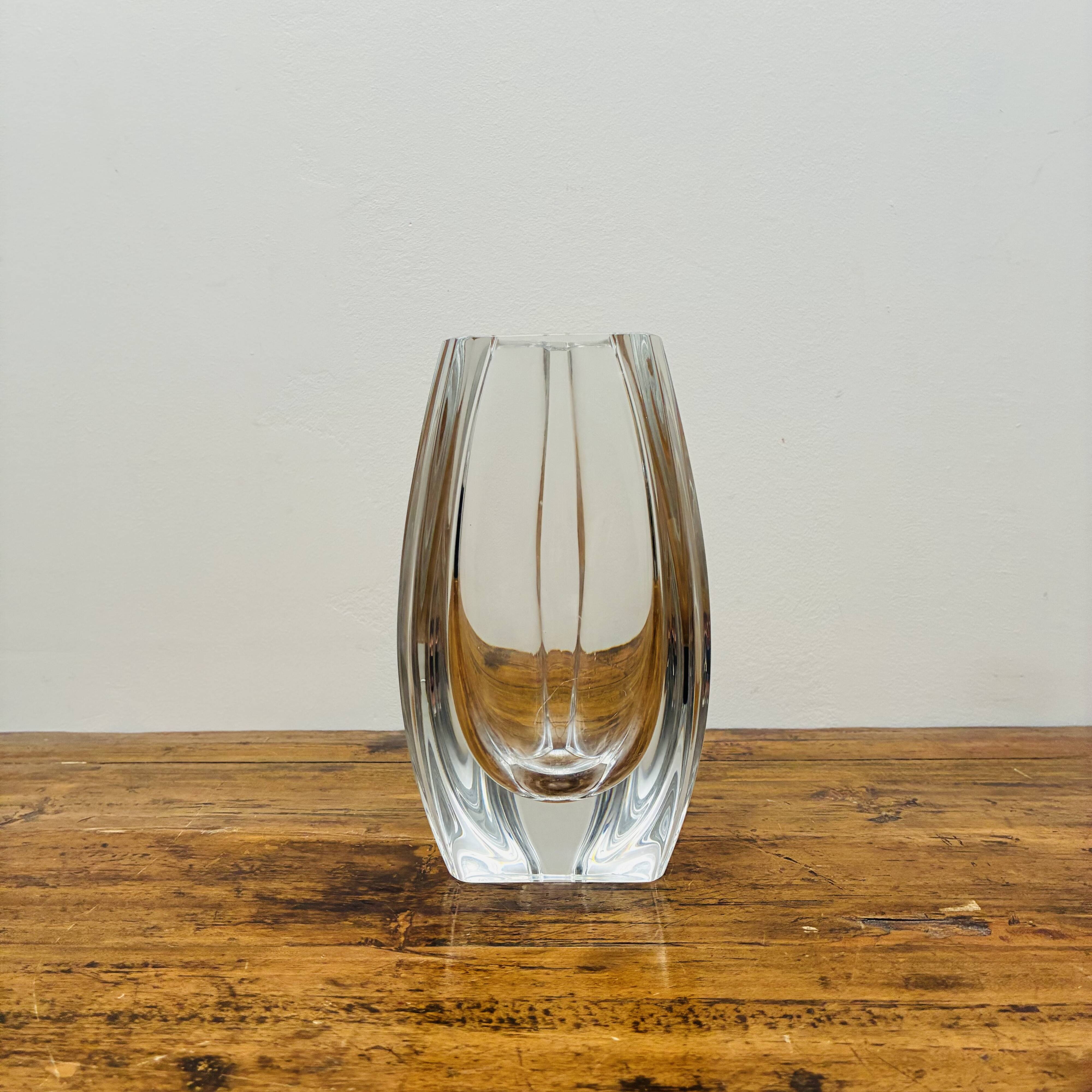 Baccarat crystal vase with gadroons – Collector’s item – Immaculate condition