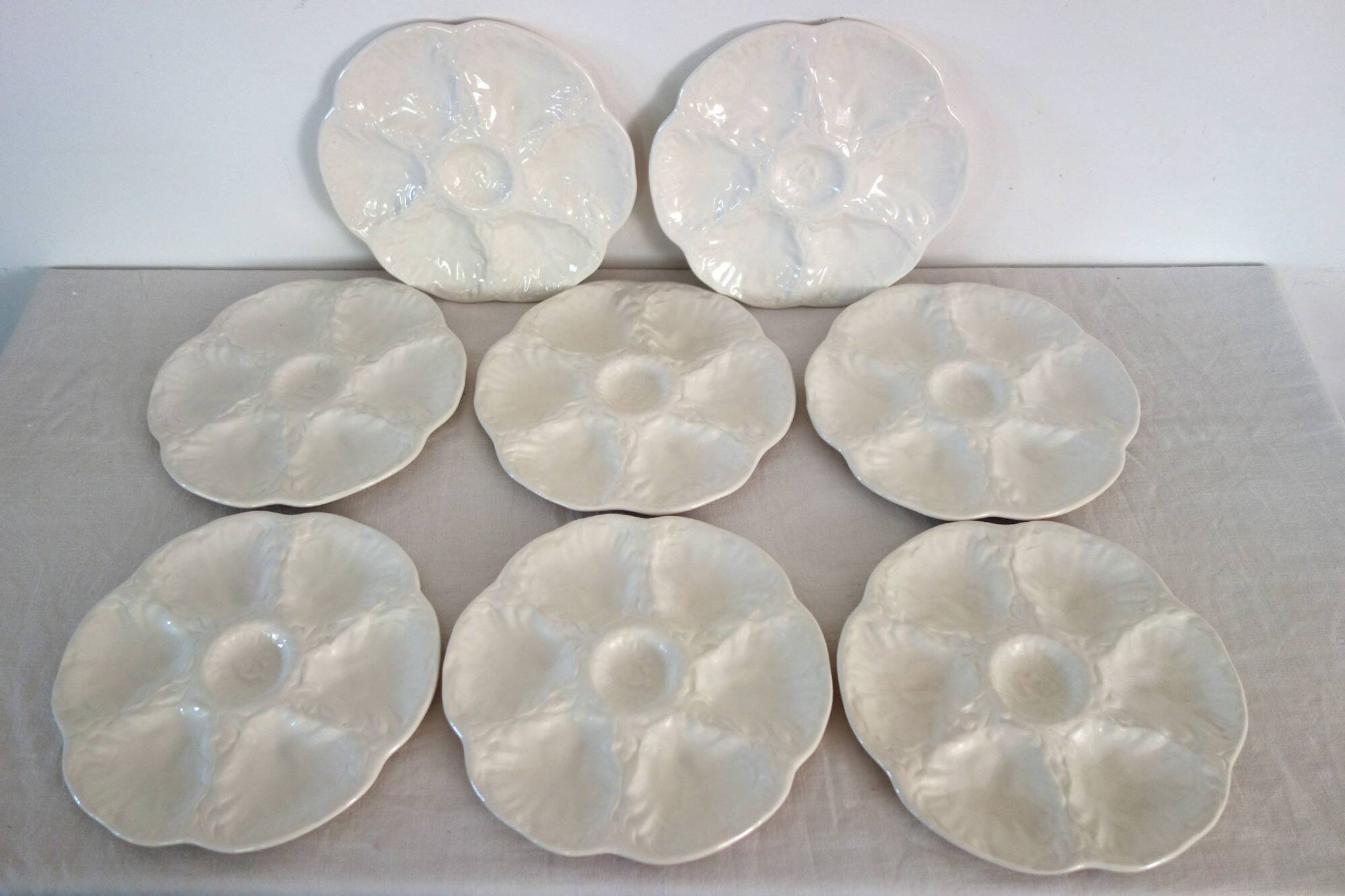 8 vintage Gien ceramic barbotine oyster plates