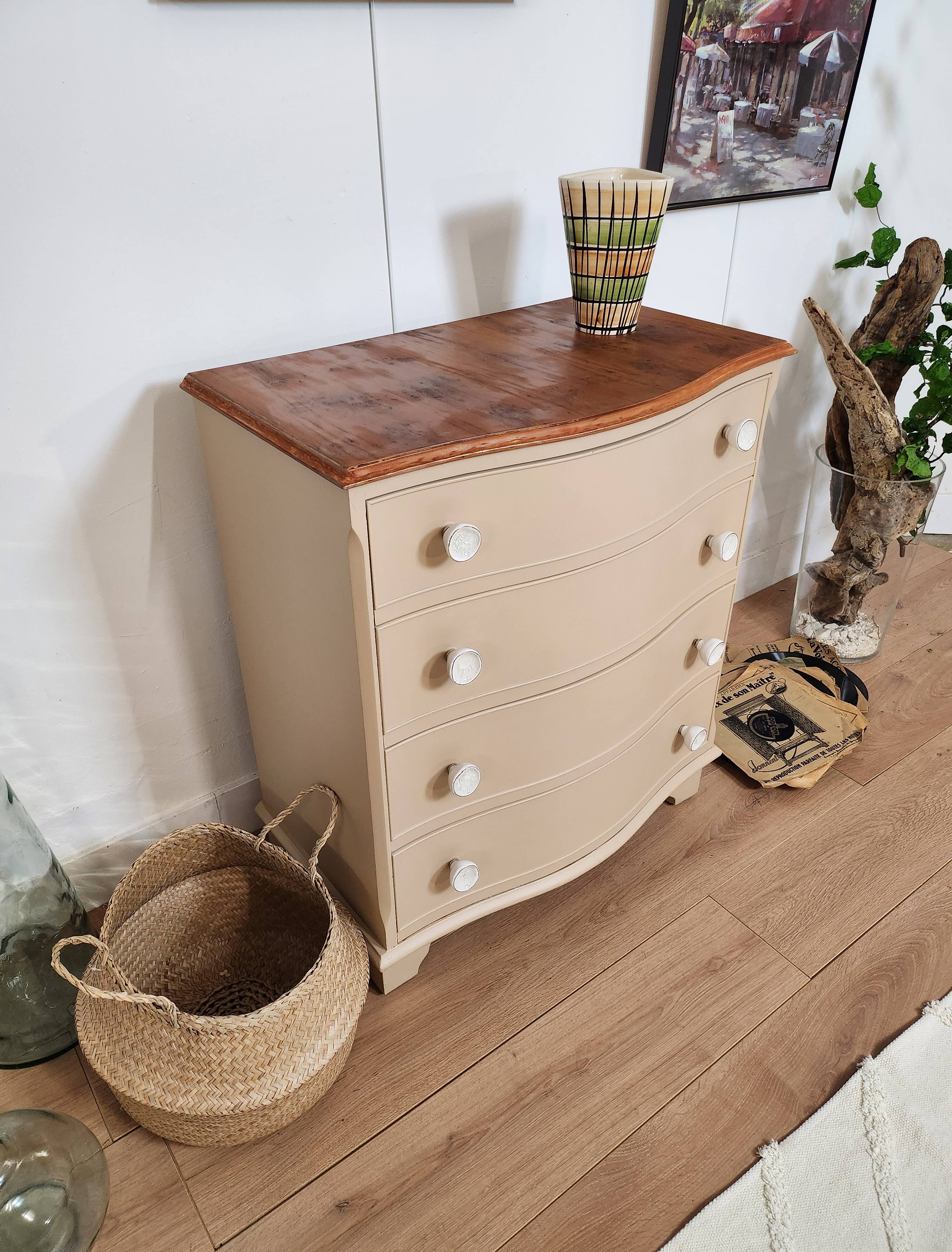 Chest of drawers with rounded front