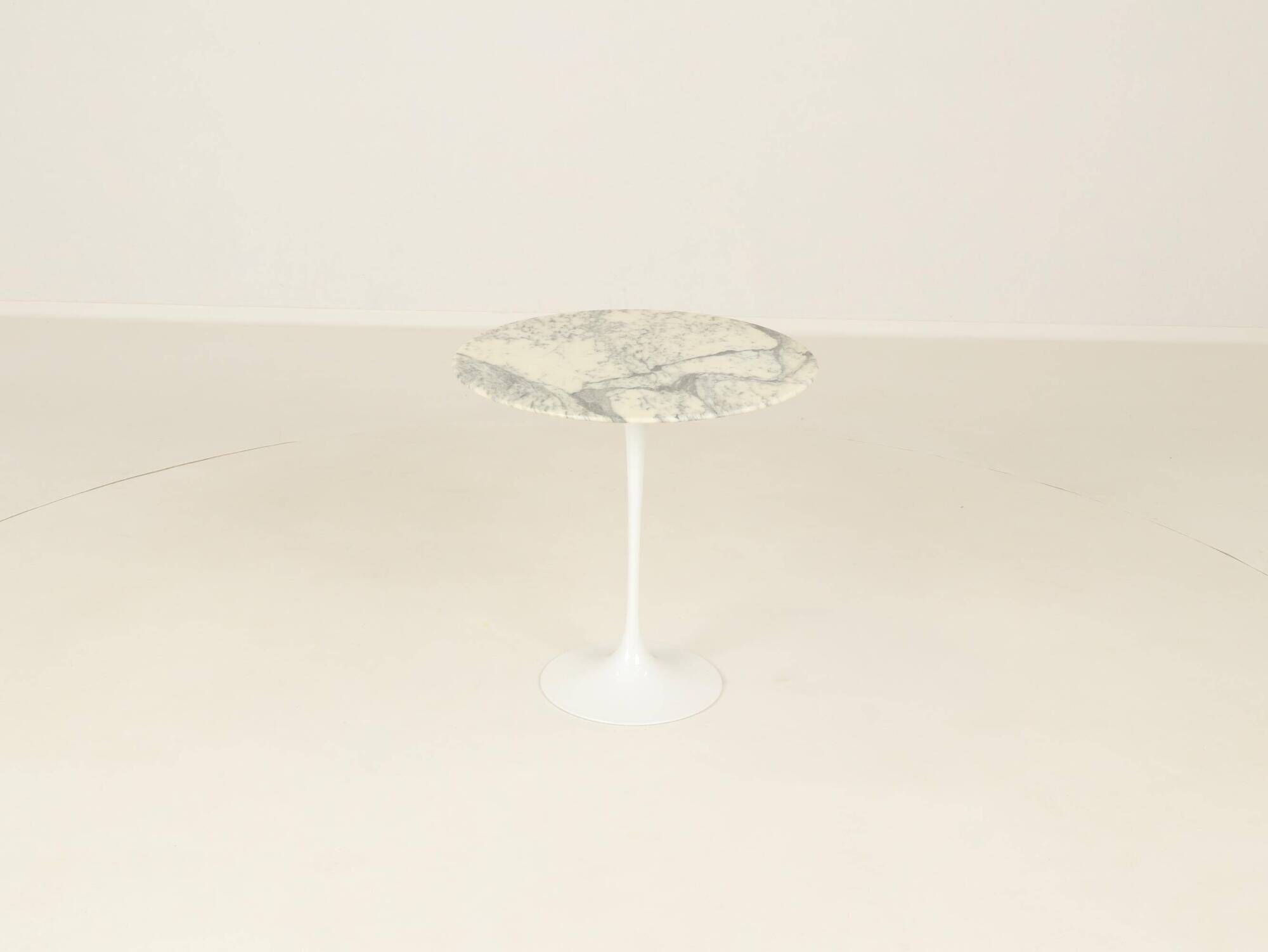 Tulip Side Table in White Marble by Eero Saarinen for Knoll, 1960s