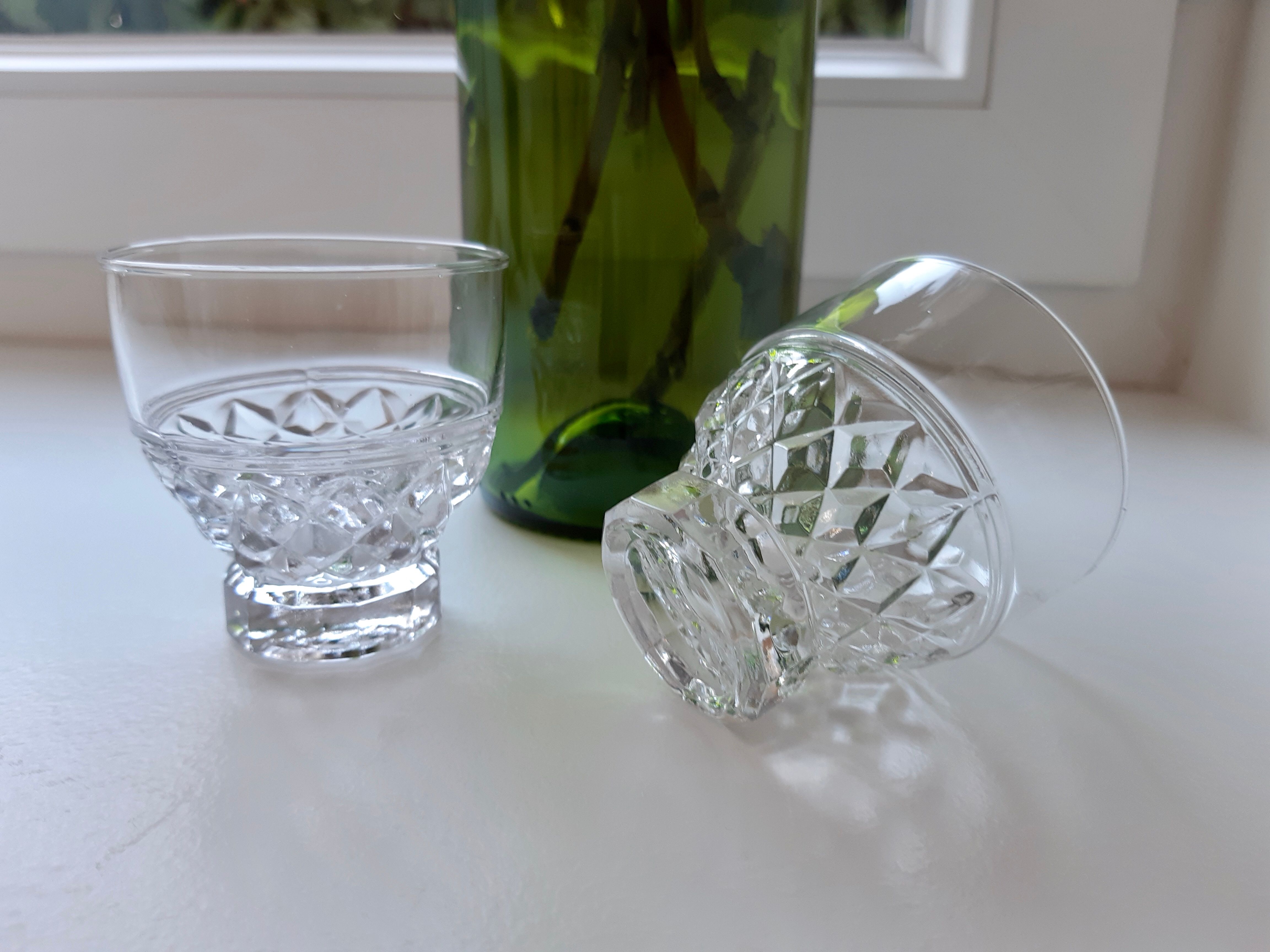 Lot of 10 crystal glasses aperitif