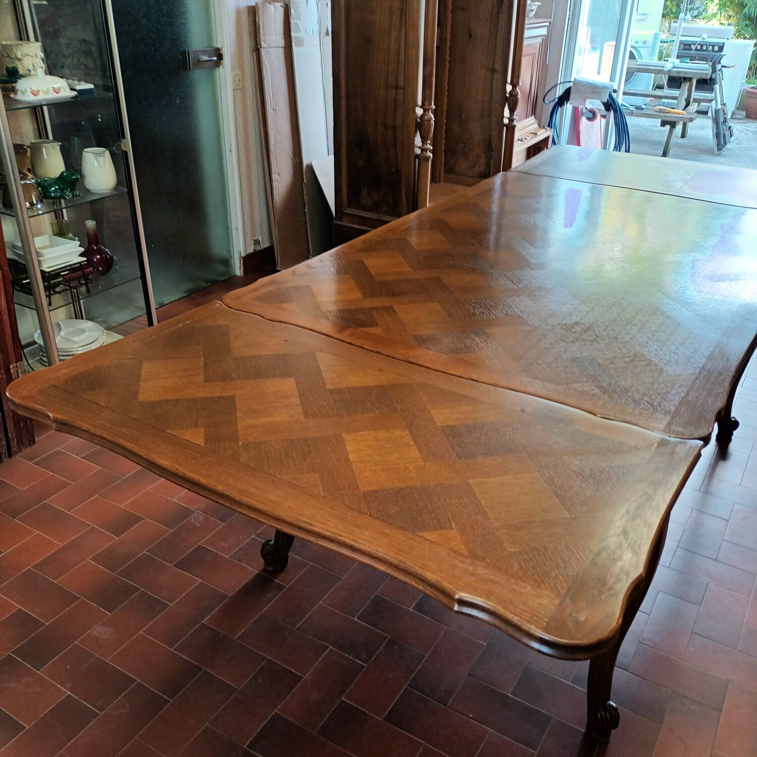 Versailles parquet table