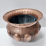 Vintage round embossed copper cachepot / vase by egidio casagrande, italy