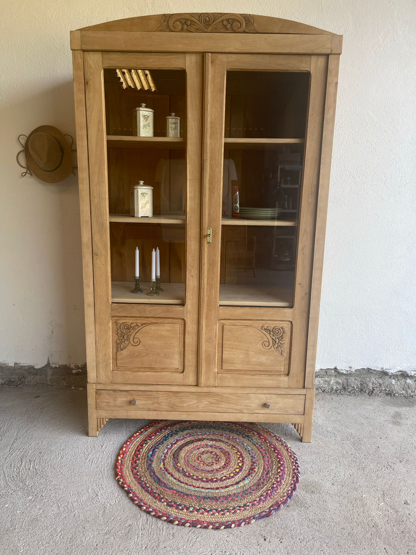 Display cabinet