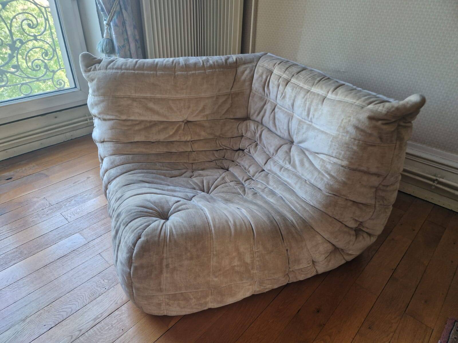 3 chauffeuses dont 1 d'angle TOGO Ligne Roset dessiné par Michel Ducaroy