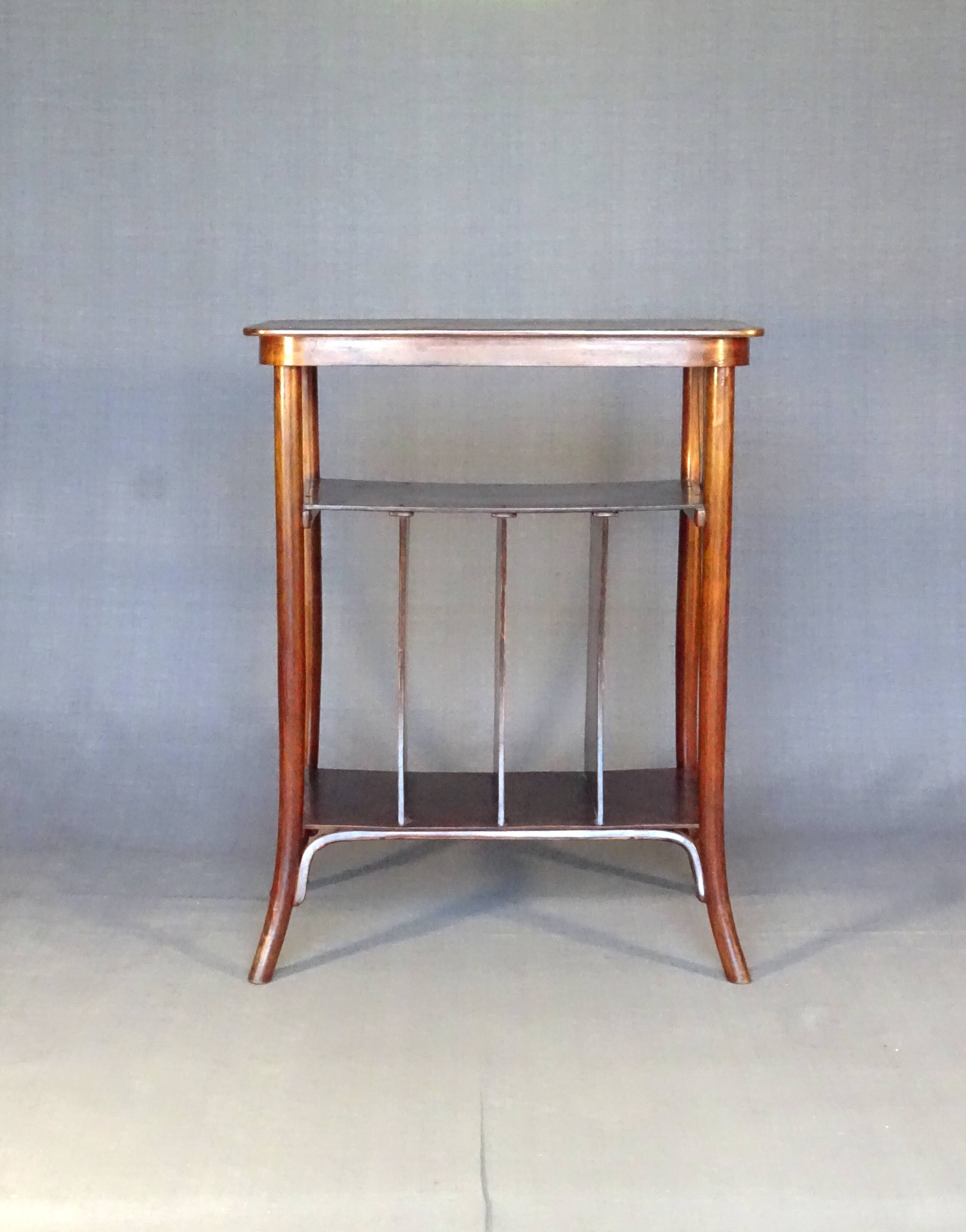 Table à partition N°1075 par Kohn 1905, no Thonet