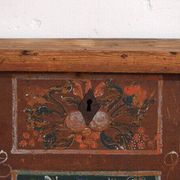 Antique storage trunk with floral decoration (circa 1895) #102
