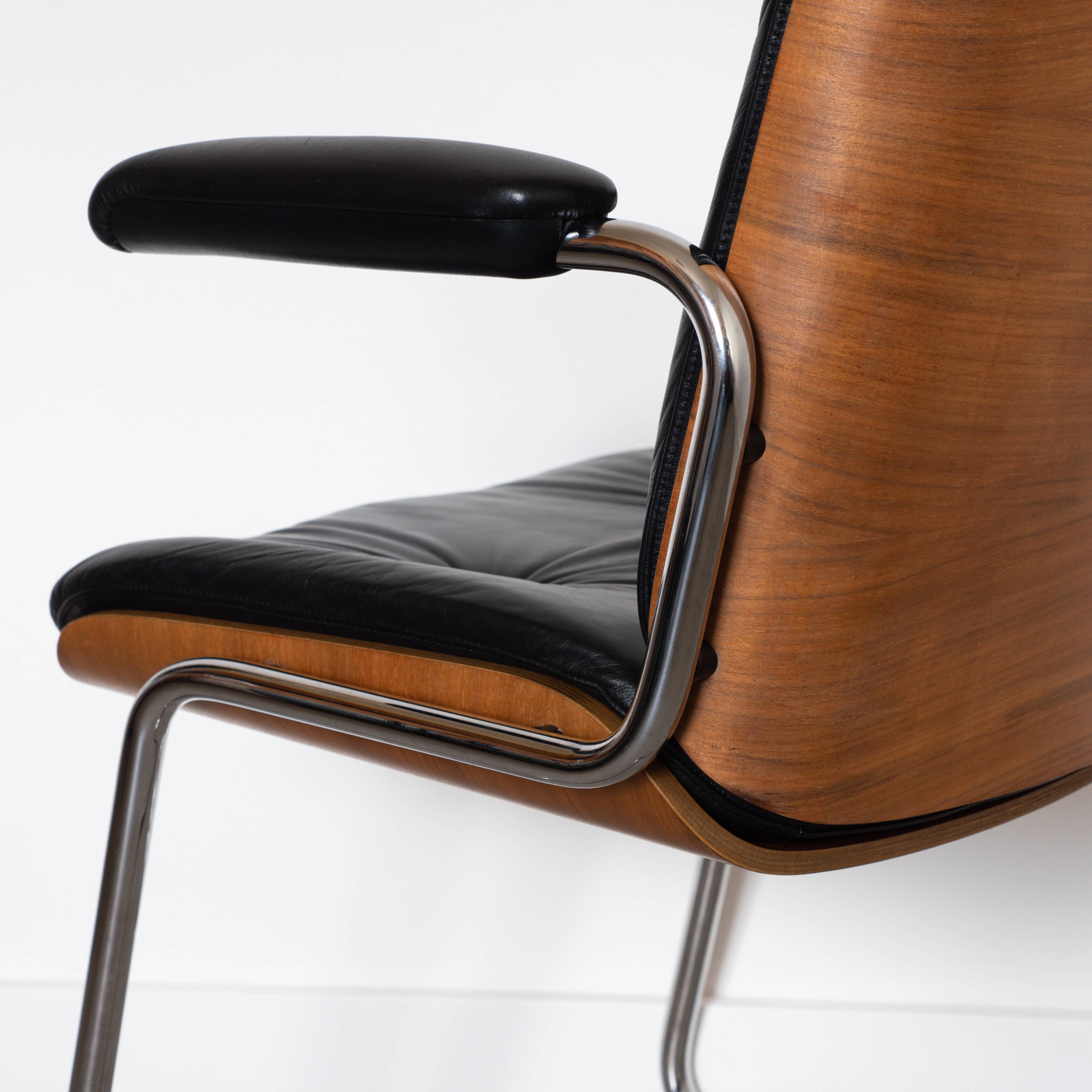 Fauteuil Martin Stoll - Giroflex - cuir noir