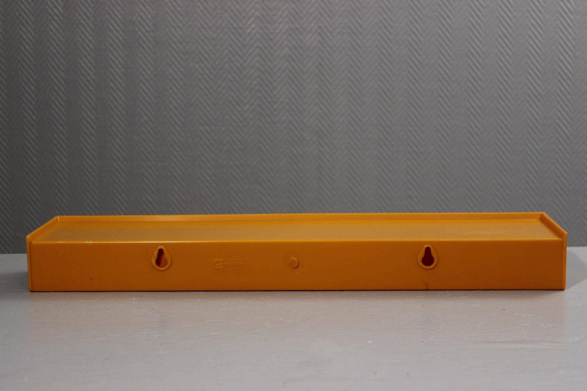 Wall shelf tablet with drawers, plastic Grosfillex 1970s Space Age
