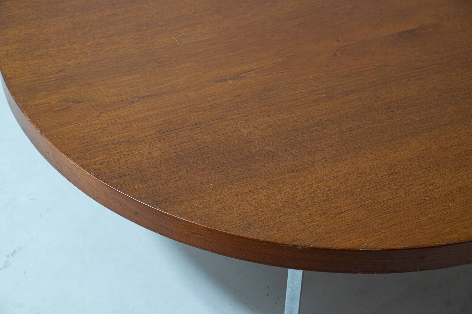 Table basse ronde Koh Liang Le