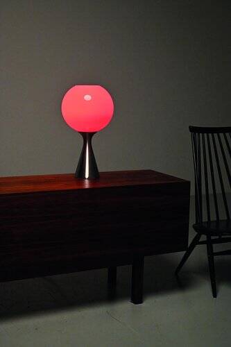 Grande lampe de table de l'ère spatiale avec abat-jour en verre d'Erco
