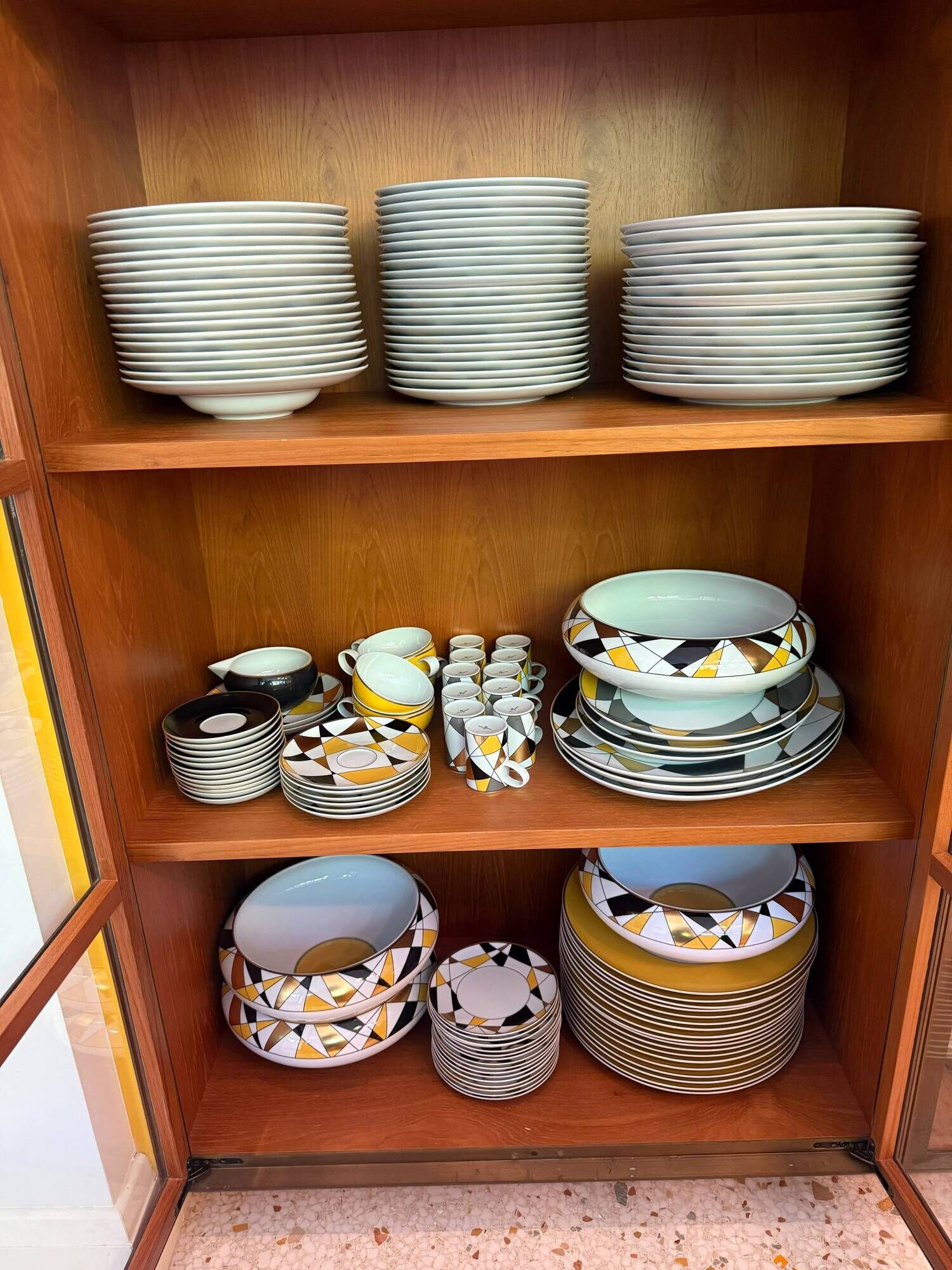 "Arlequim" porcelain dinnerware from Vista Alegre - Complete set
