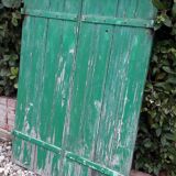Paire de volets H125xL87cm anciens en sapin peint