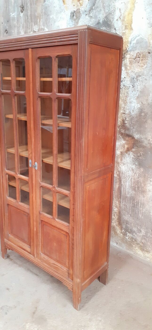Armoire parisienne vitrée