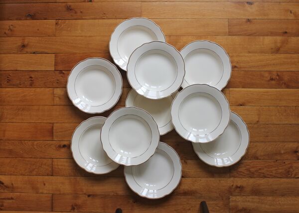 10 assiettes creuses en faïence ivoire liseré doré Digoin Sarreguemines vintage