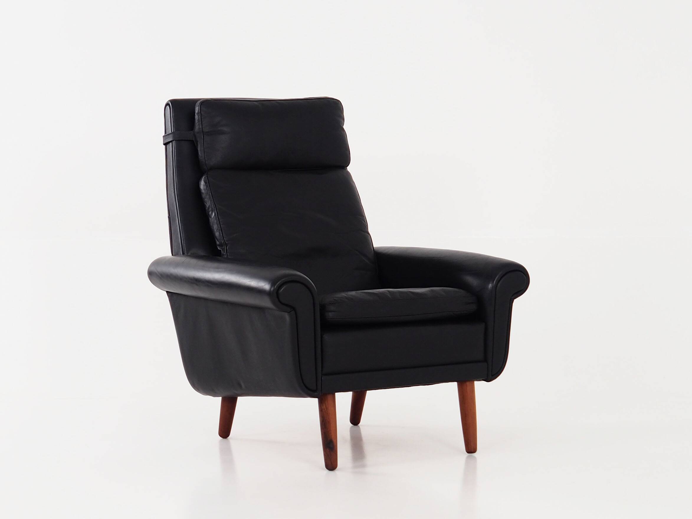 Black leather armchair, Danish design, 1970s, production: Denmark