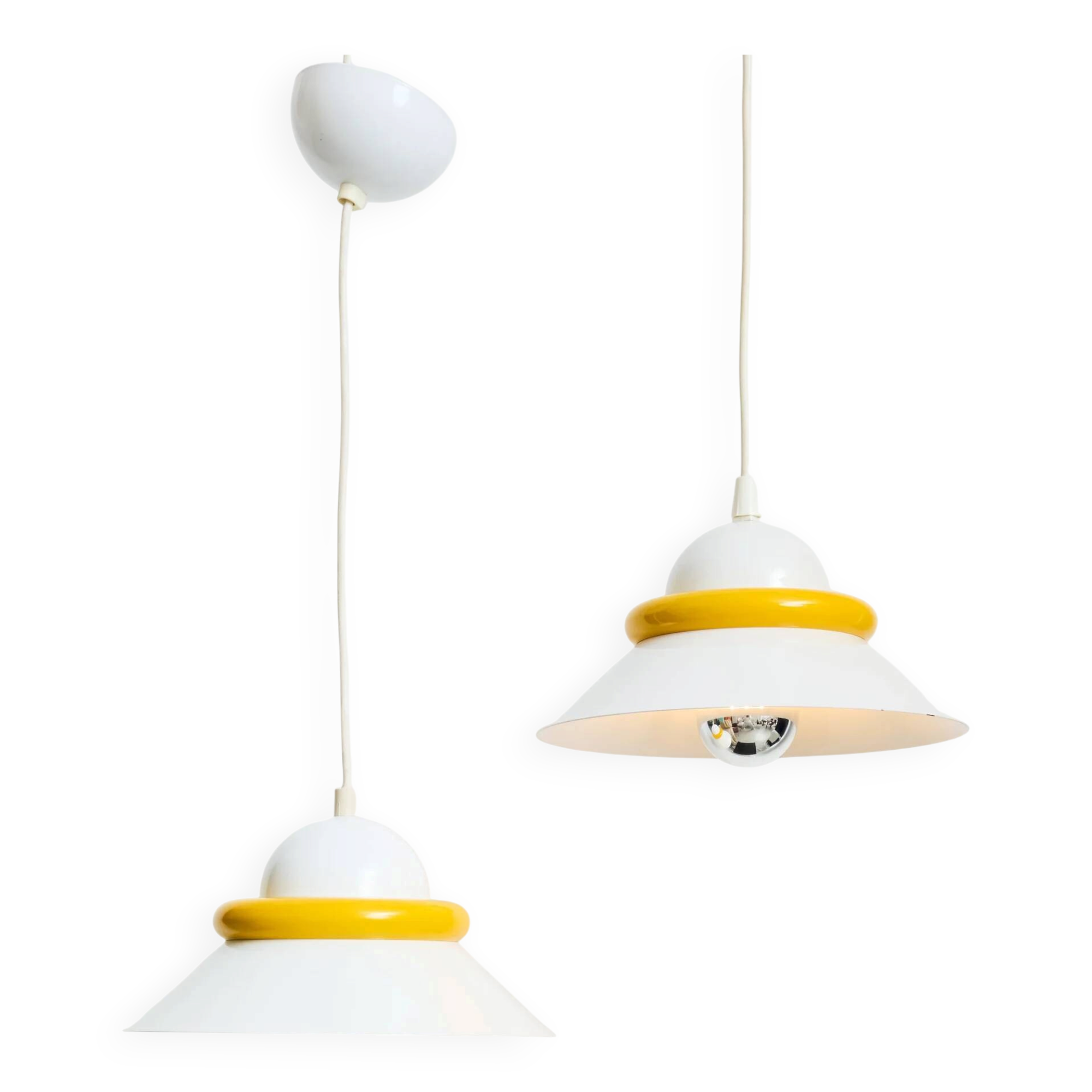 Duo de suspensions bicolore jaune et blanc, Italie, 1970s