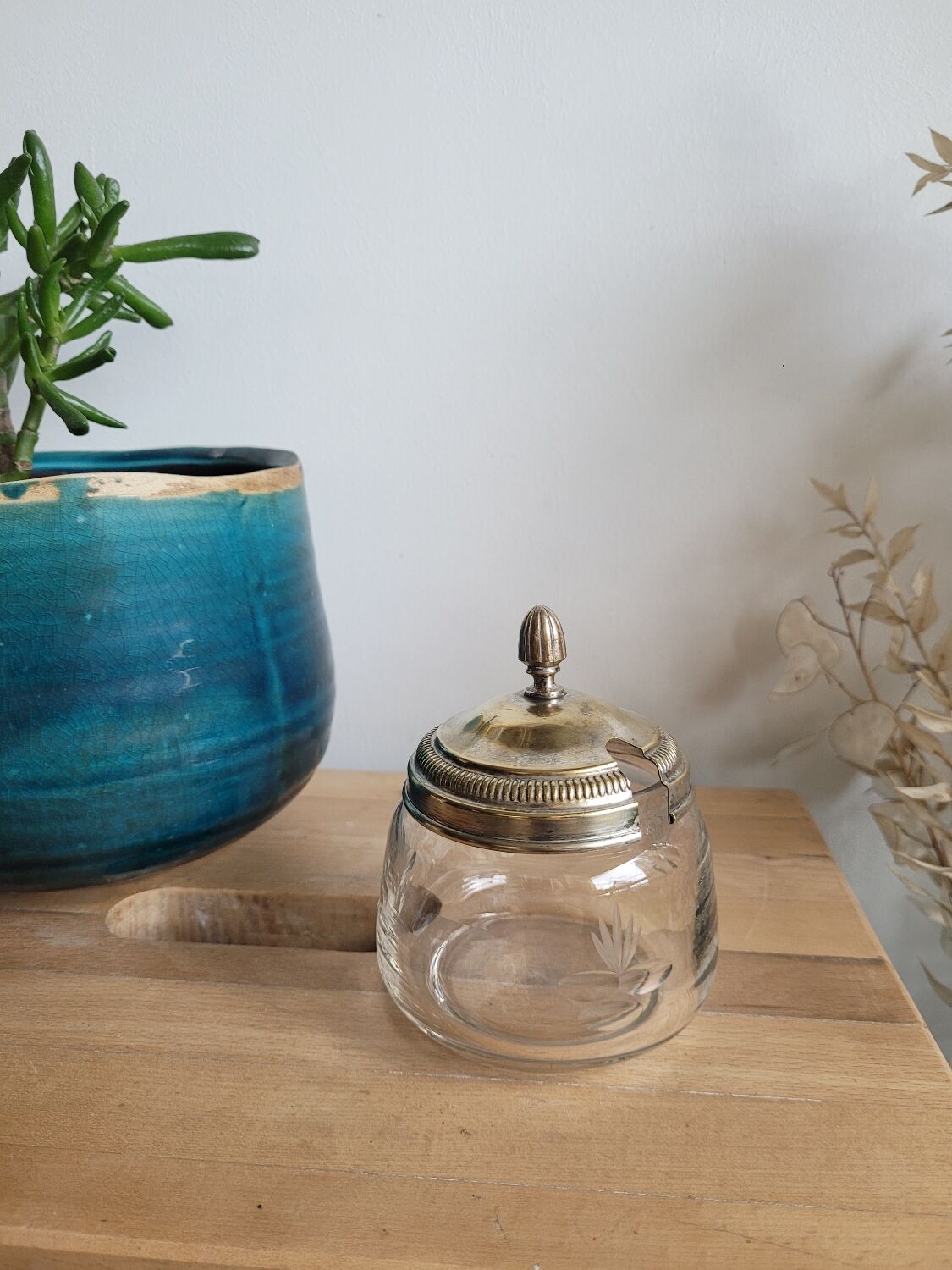 Boîte en verre ciselé et couvercle argent