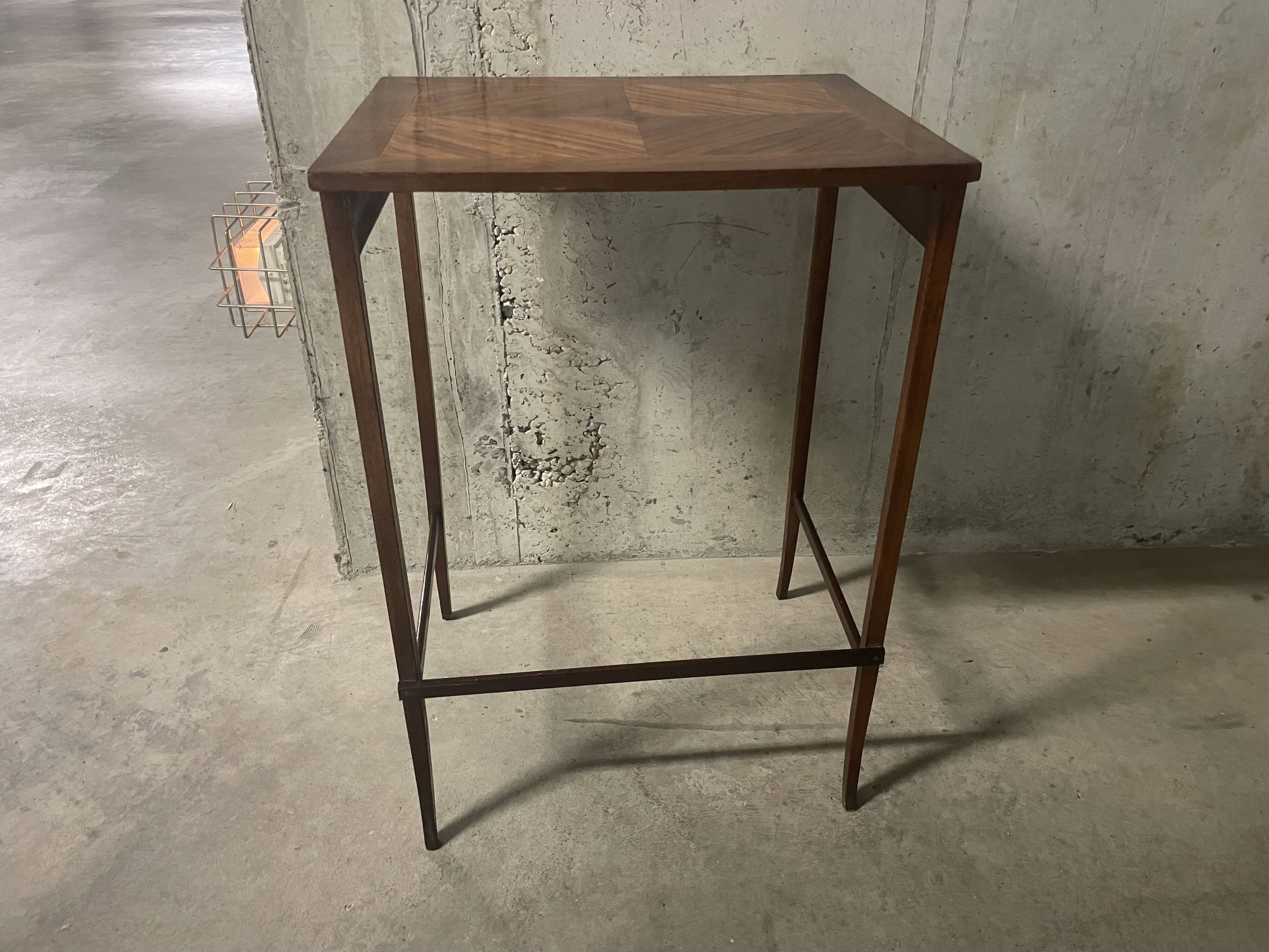 Antique gueridon