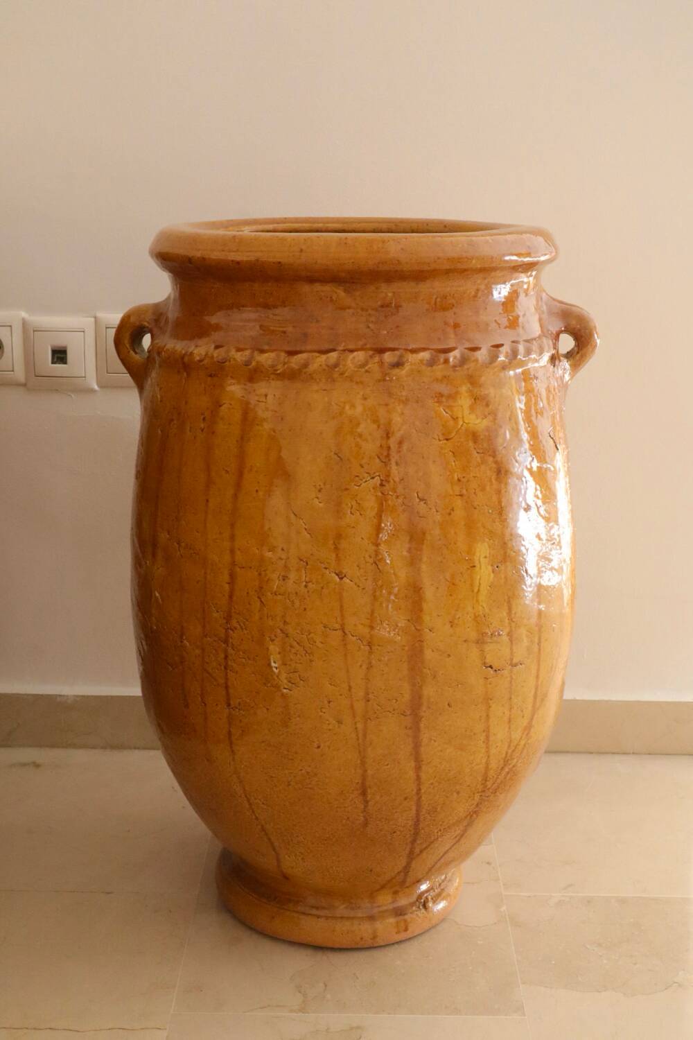 Large terracotta jar tamegroute enameled in curry yellow