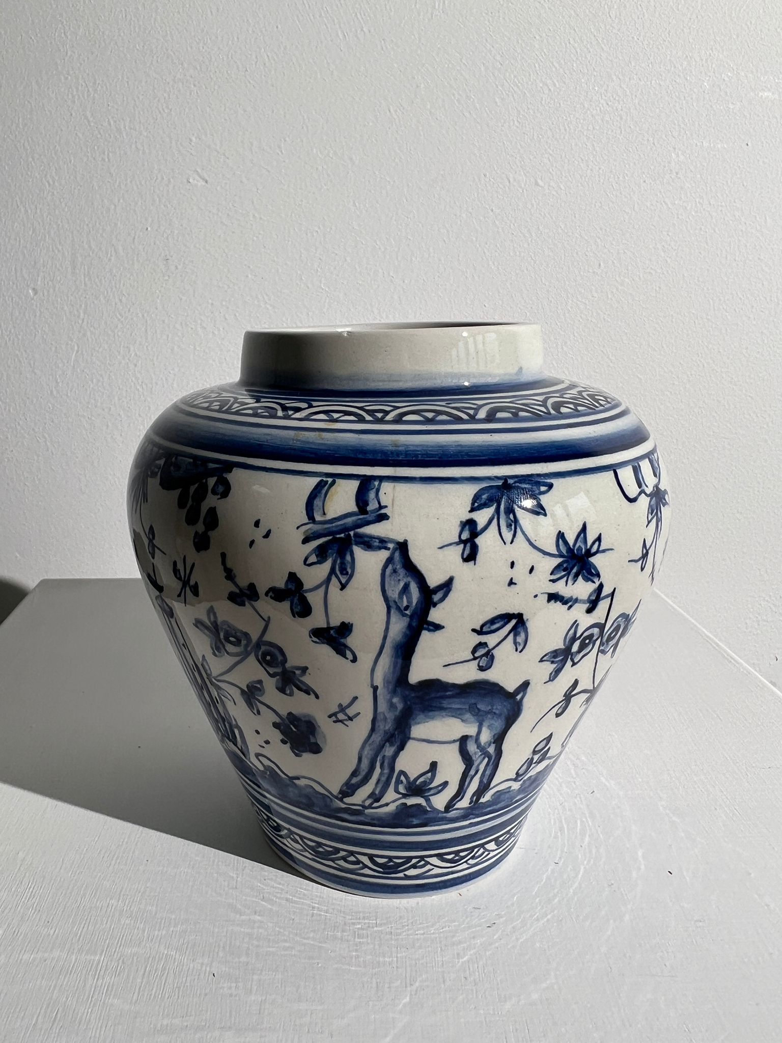Blue and white Portuguese handmade vase with stylized pastoral pattern H:12,5cm