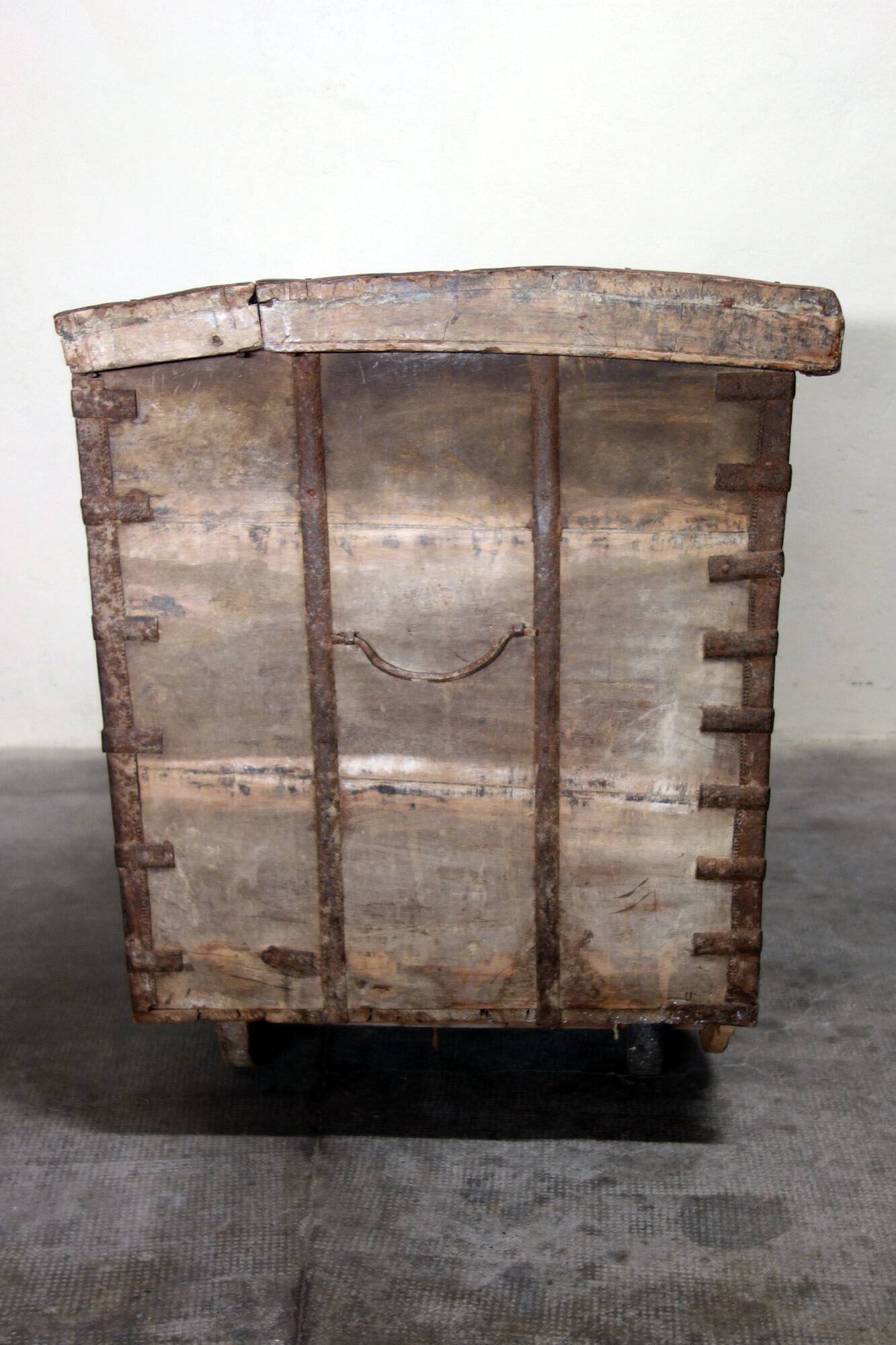 Antique coffre de mariage bois et fer, Inde, XIXème