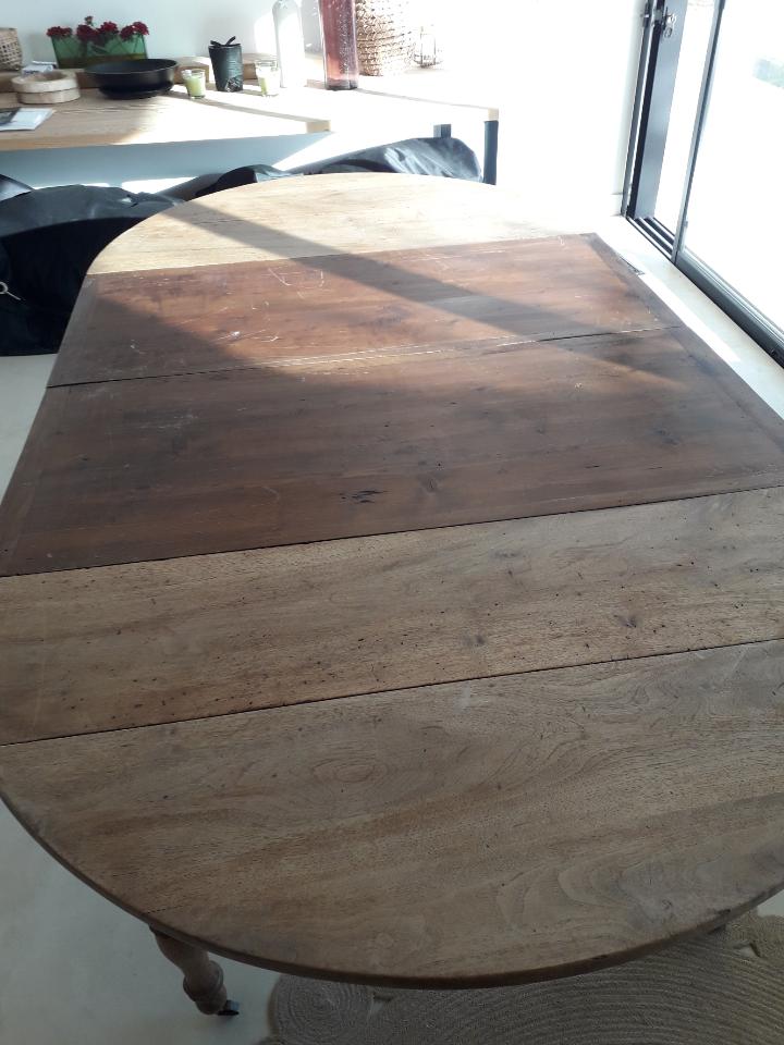 Former Round Table Louis Philippe Poirier solid wood and 2 extensions