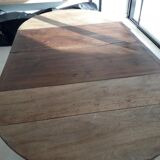 Former Round Table Louis Philippe Poirier solid wood and 2 extensions