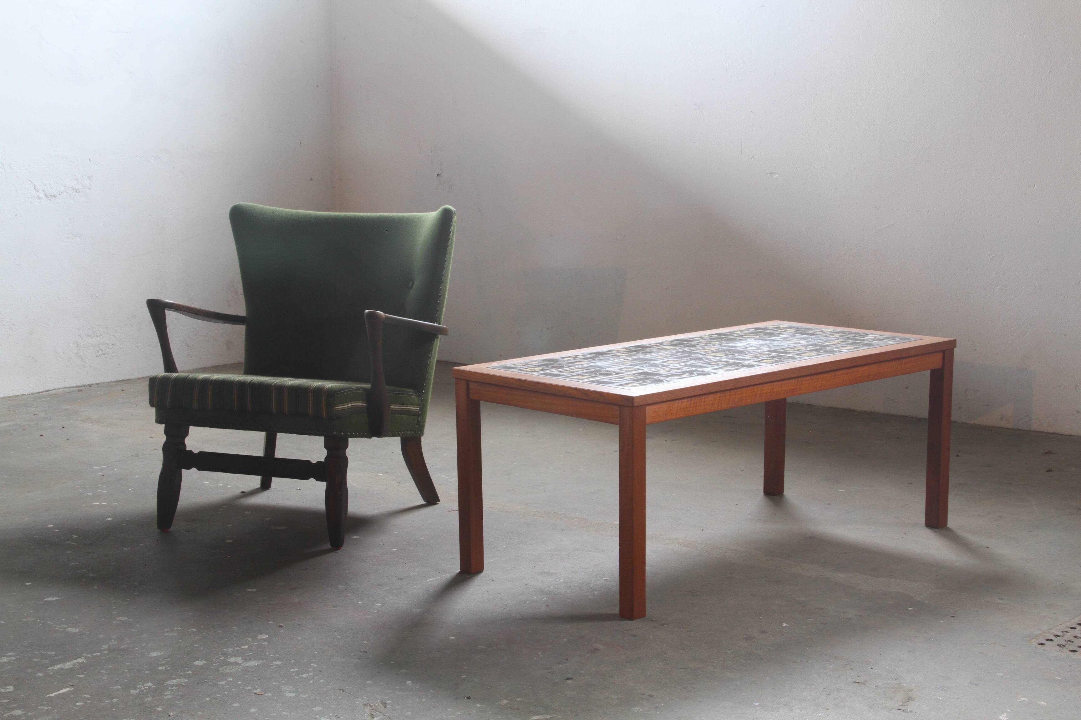 Table basse en teck danois avec plateau en carreaux de céramique, années 1960