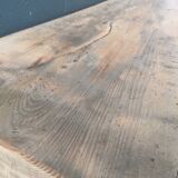 Workbench made of light wood