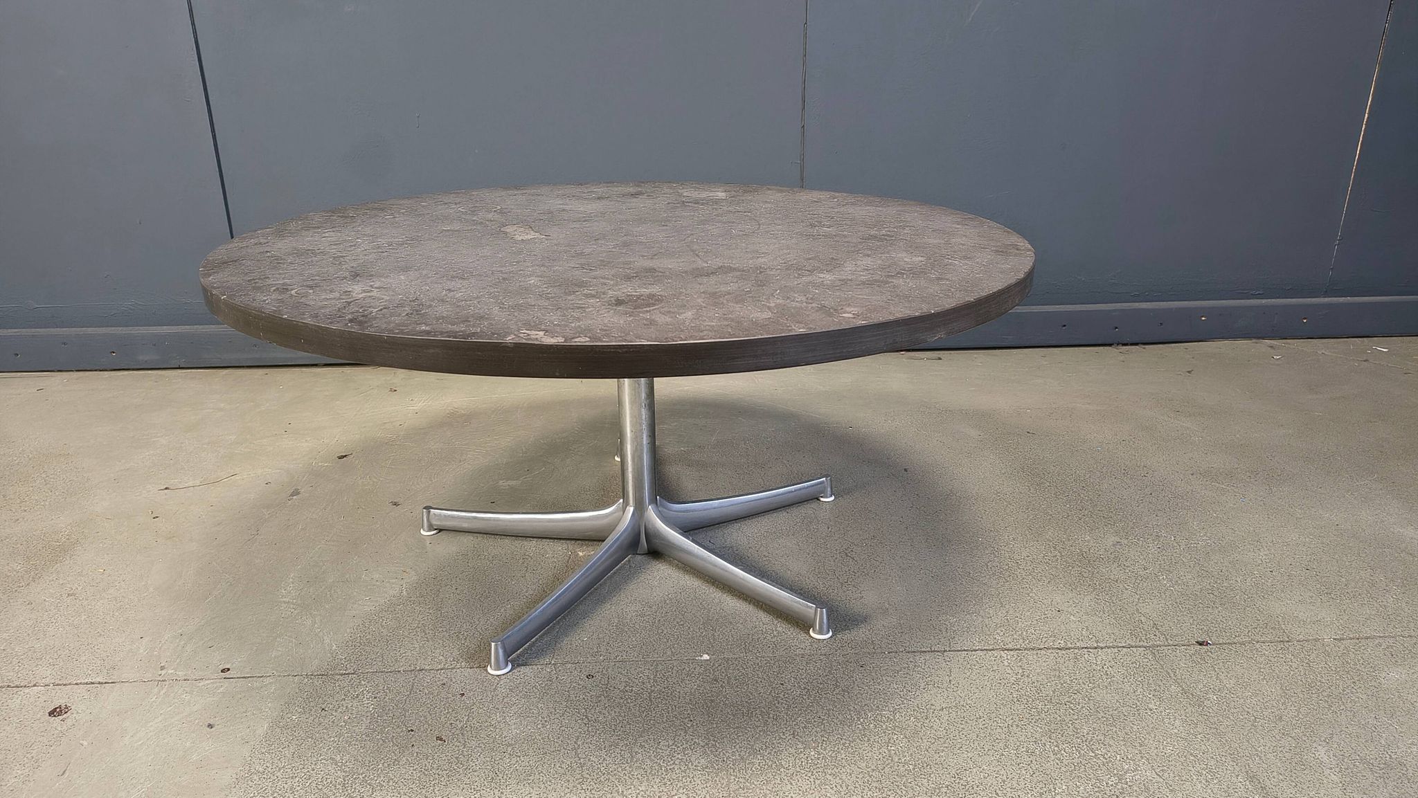 Vintage coffee table by Walter Knoll