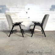 Fauteuil vintage entièrement rénové (bois, tissu, garniture).