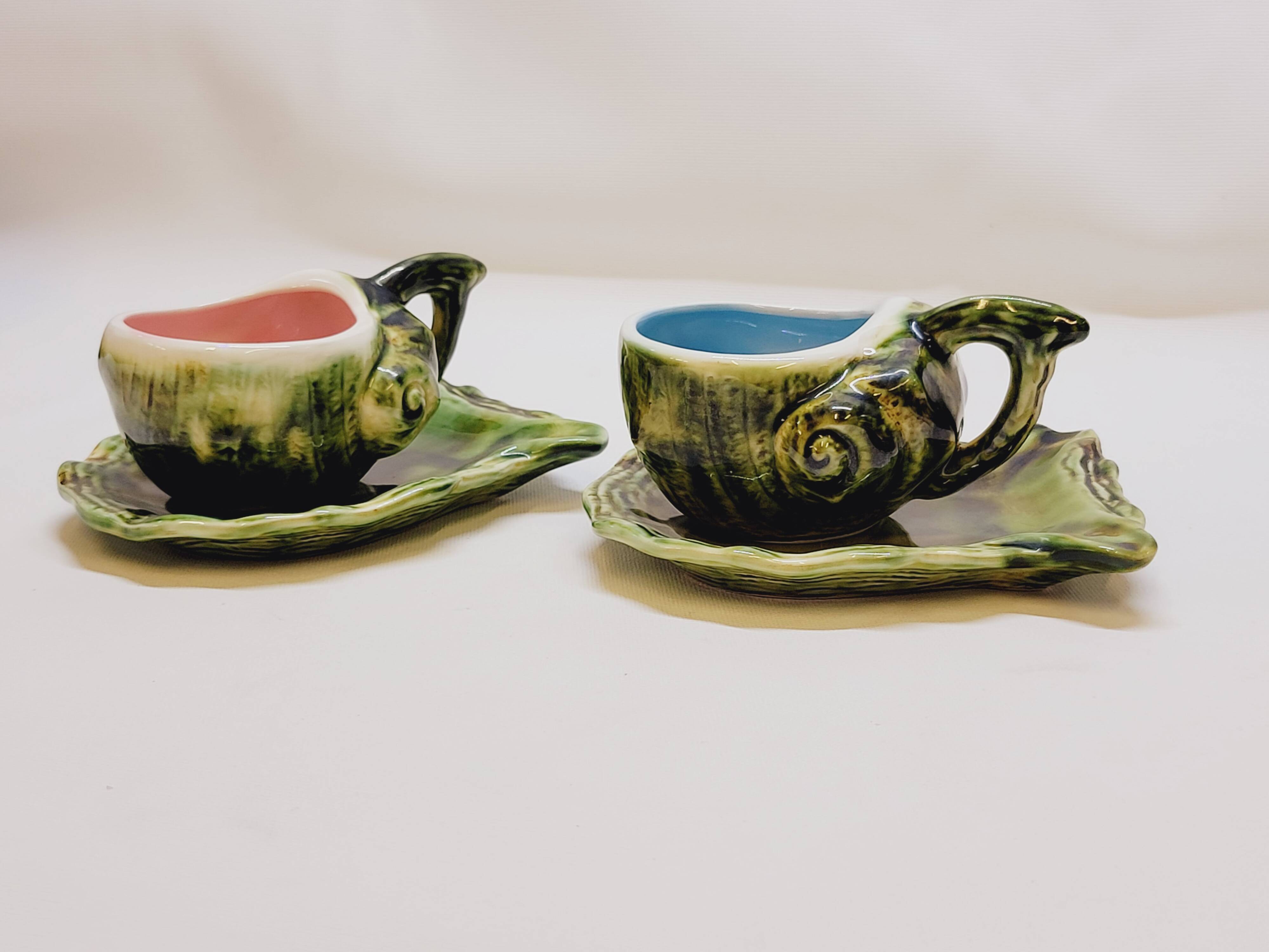 2 cups + 2 saucers in majolica slip ceramic zoomorphic snail shape