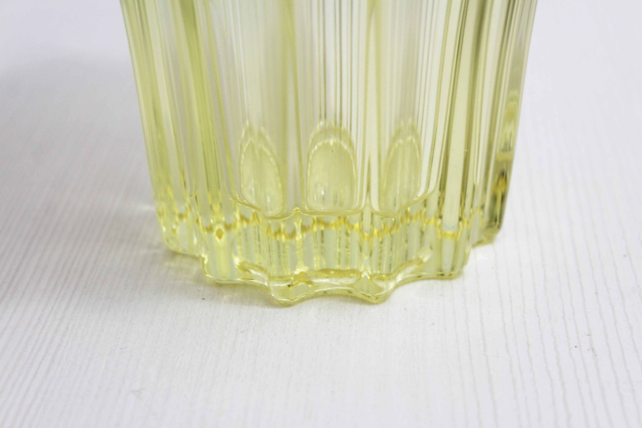 Vase Art Deco Pierre D'Avesn jaune