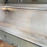 Cylinder desk, between light and the gentleness of time