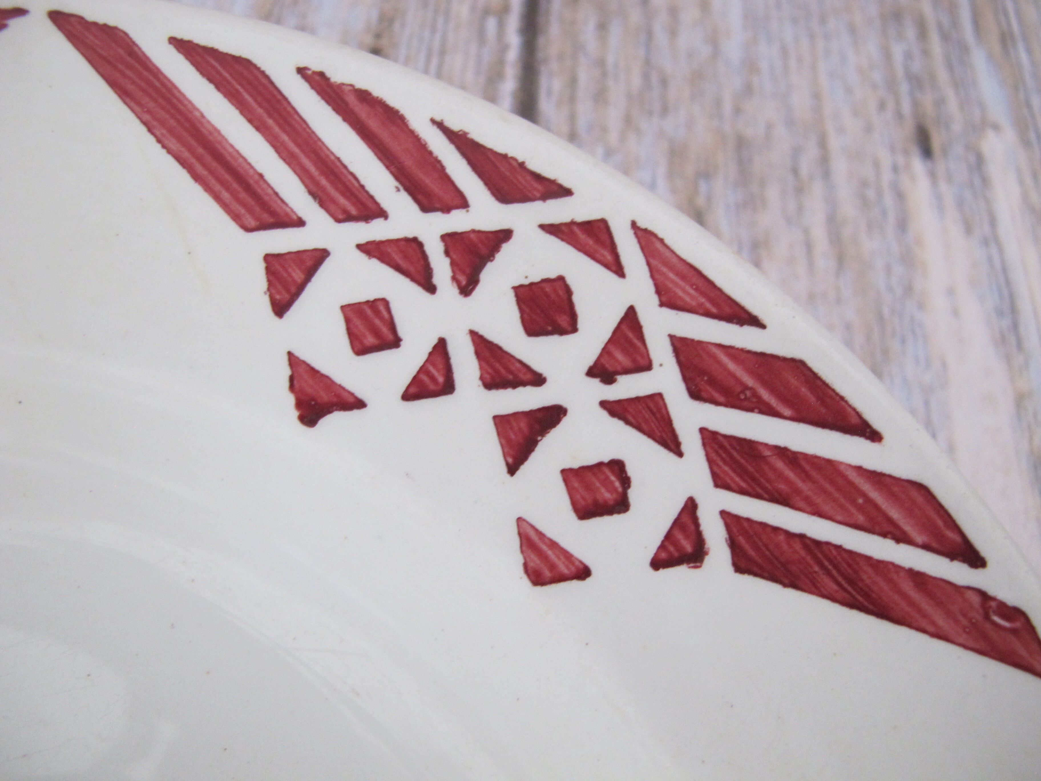 2 hollow plates made of Saint Amand earthenware