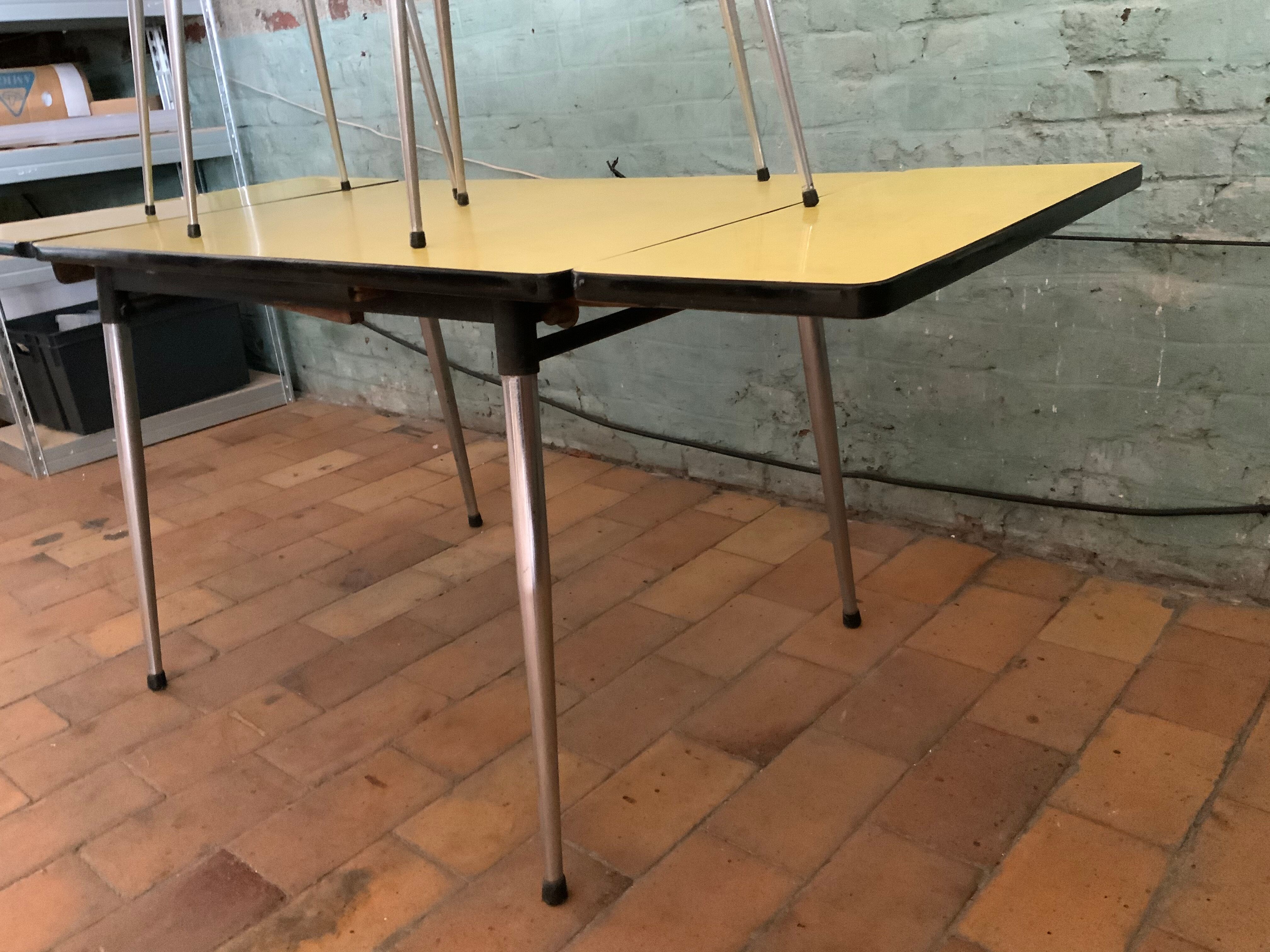 Table vintage