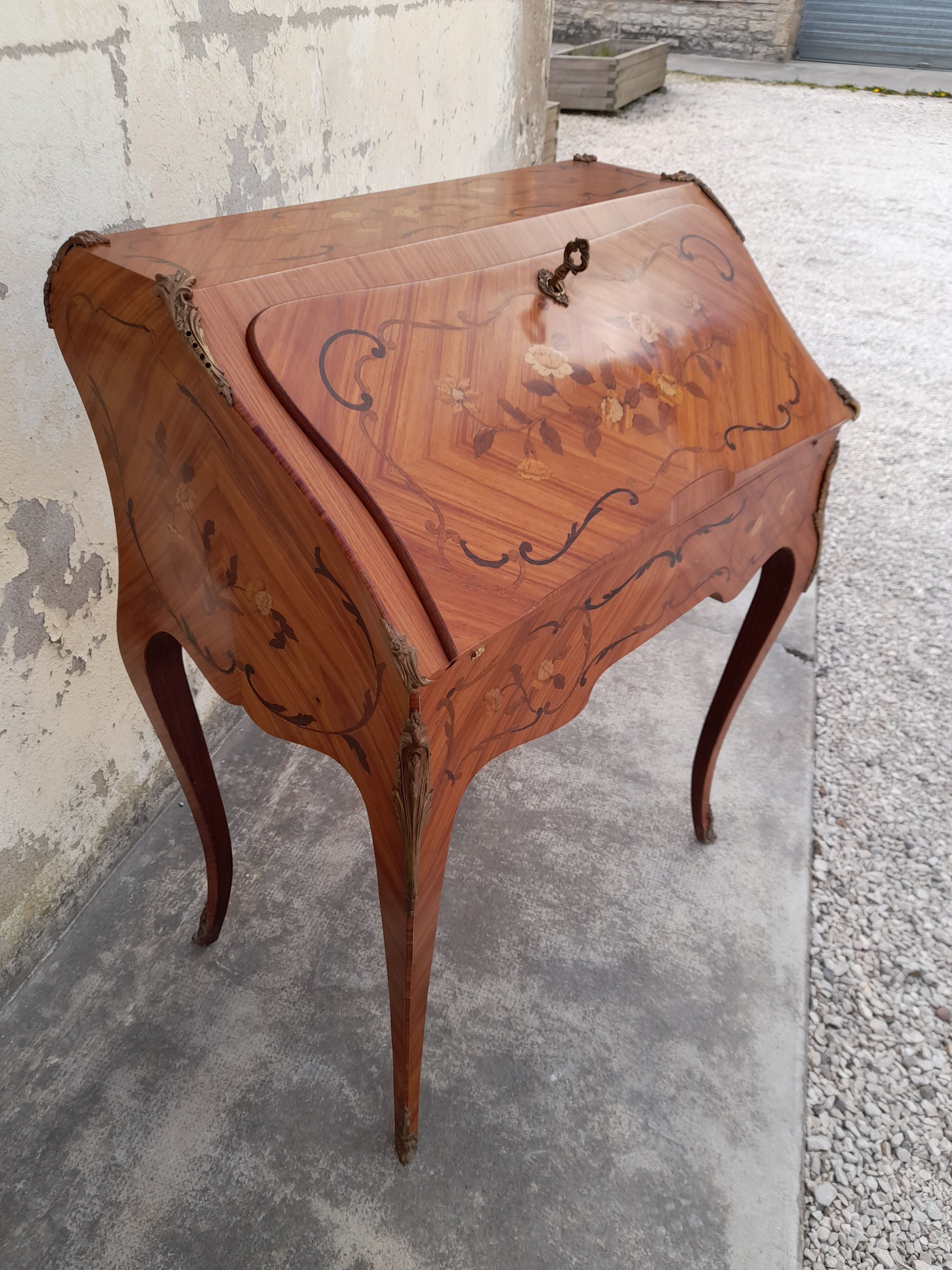 Writing desk back to donkey style Louis XV in rosewood