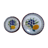 Pair of round dishes for the oven