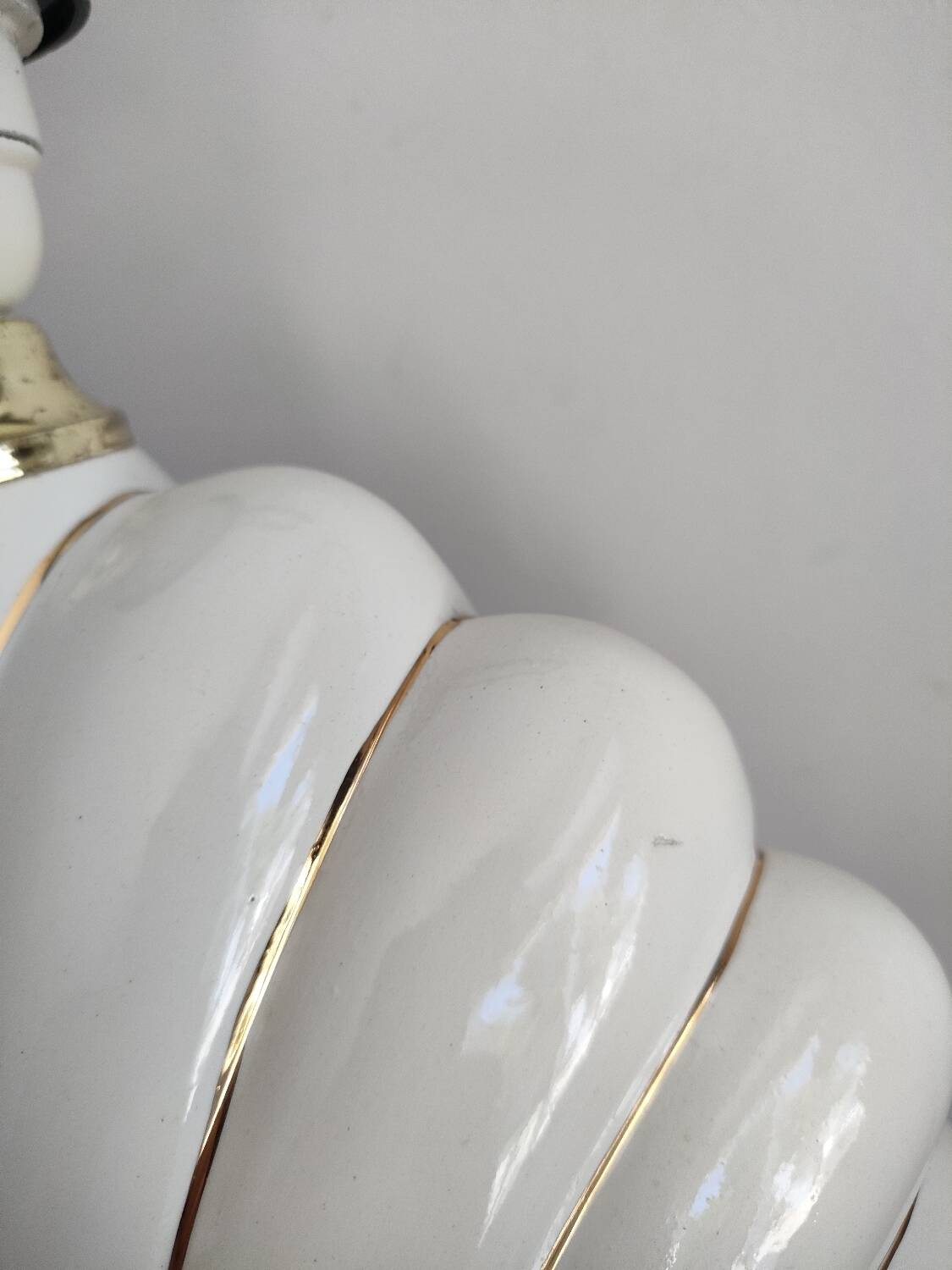 Ceramic and gold metal shell lamp base - vintage