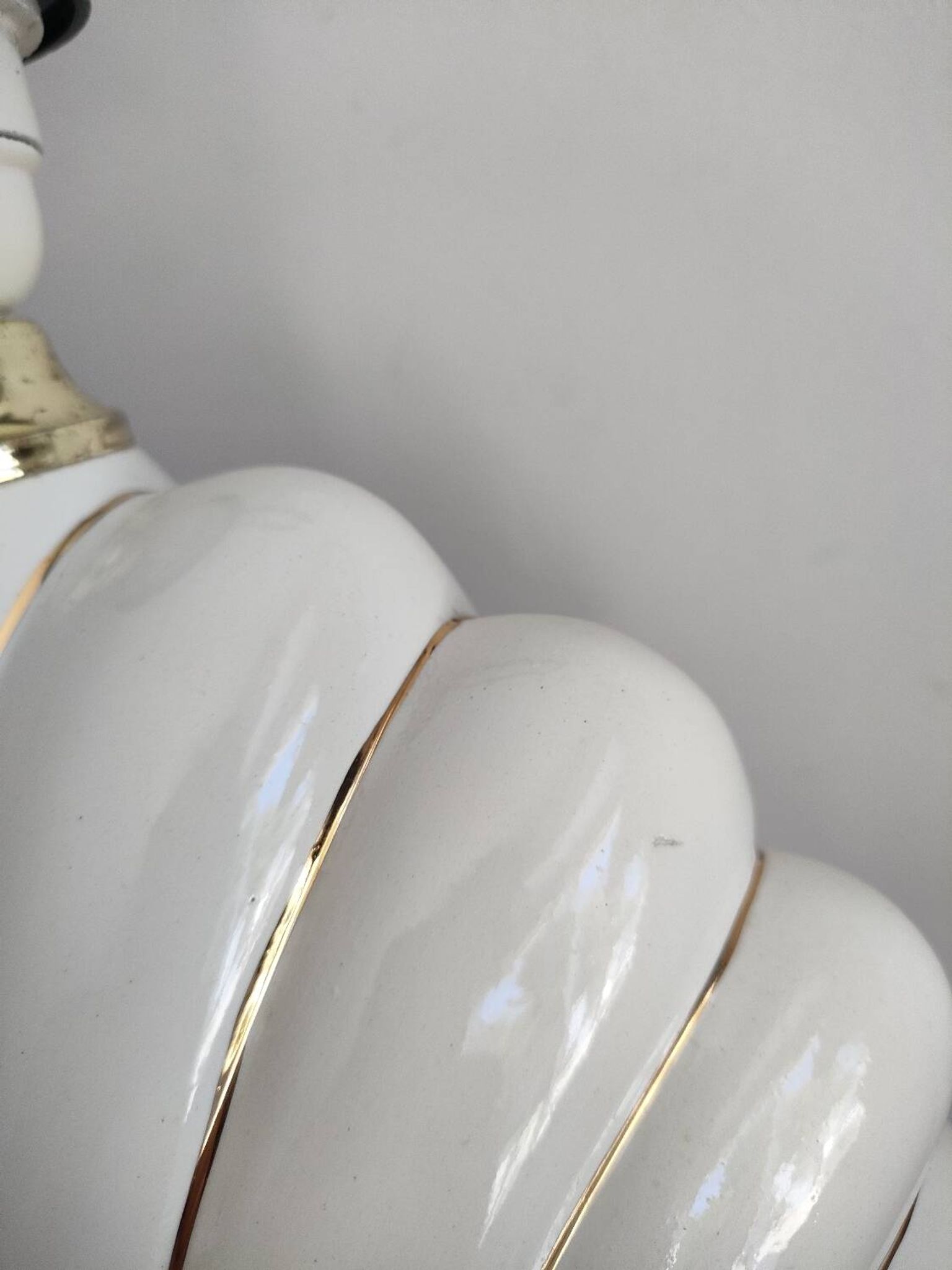 Ceramic and gold metal shell lamp base - vintage