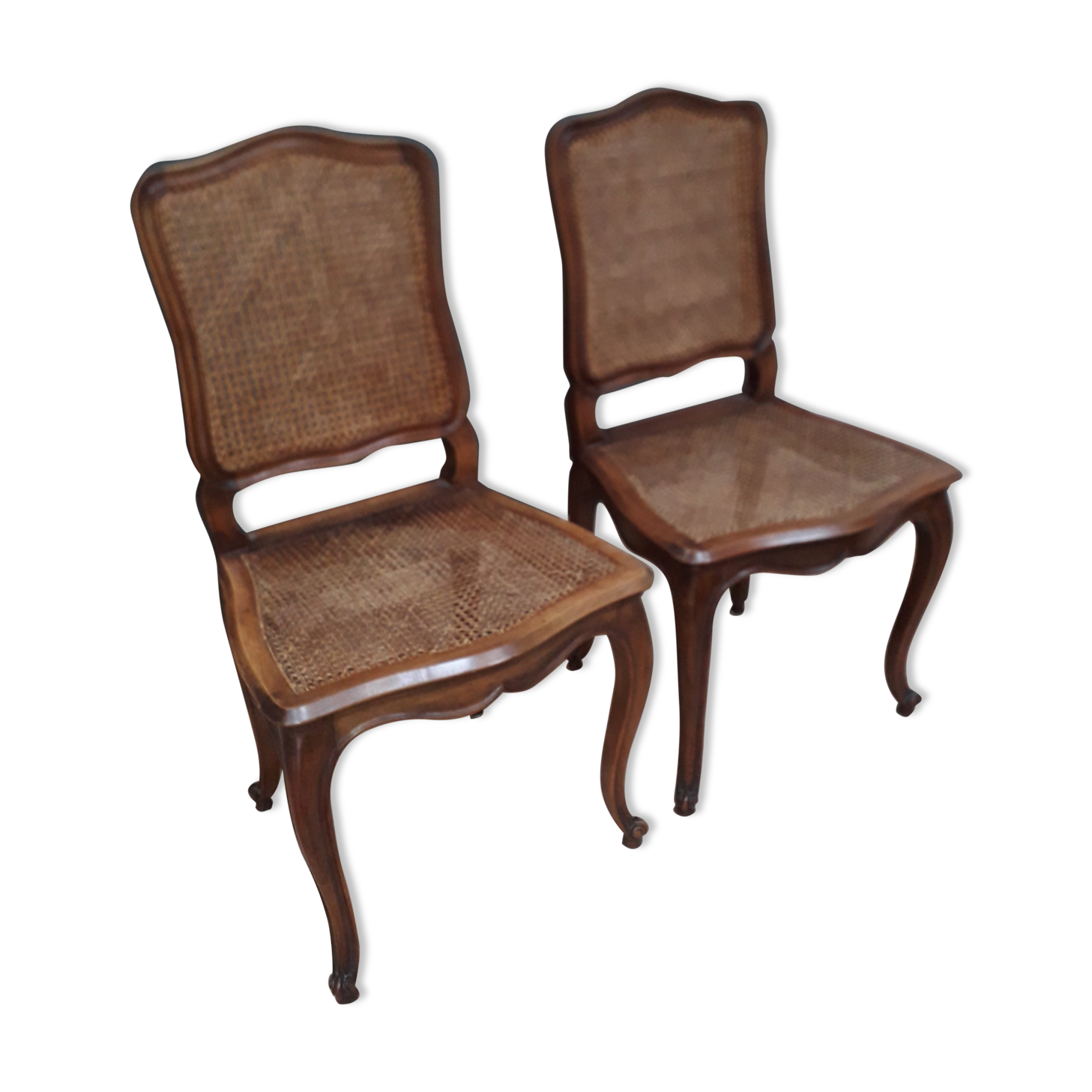 Paire de chaises cannées de style Louis XV