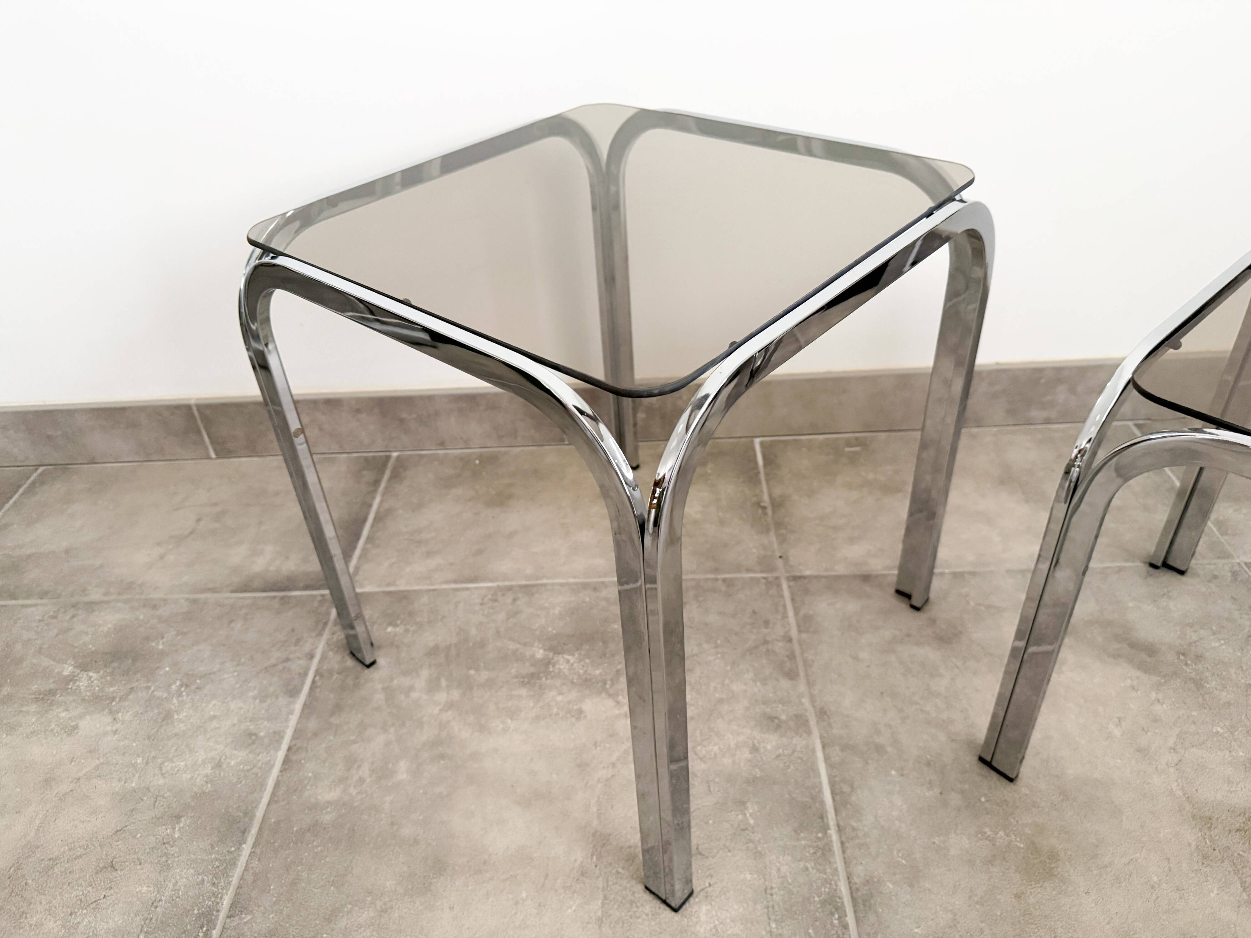 Set of 3 nesting tables, chrome and smoked glass, 1970s.