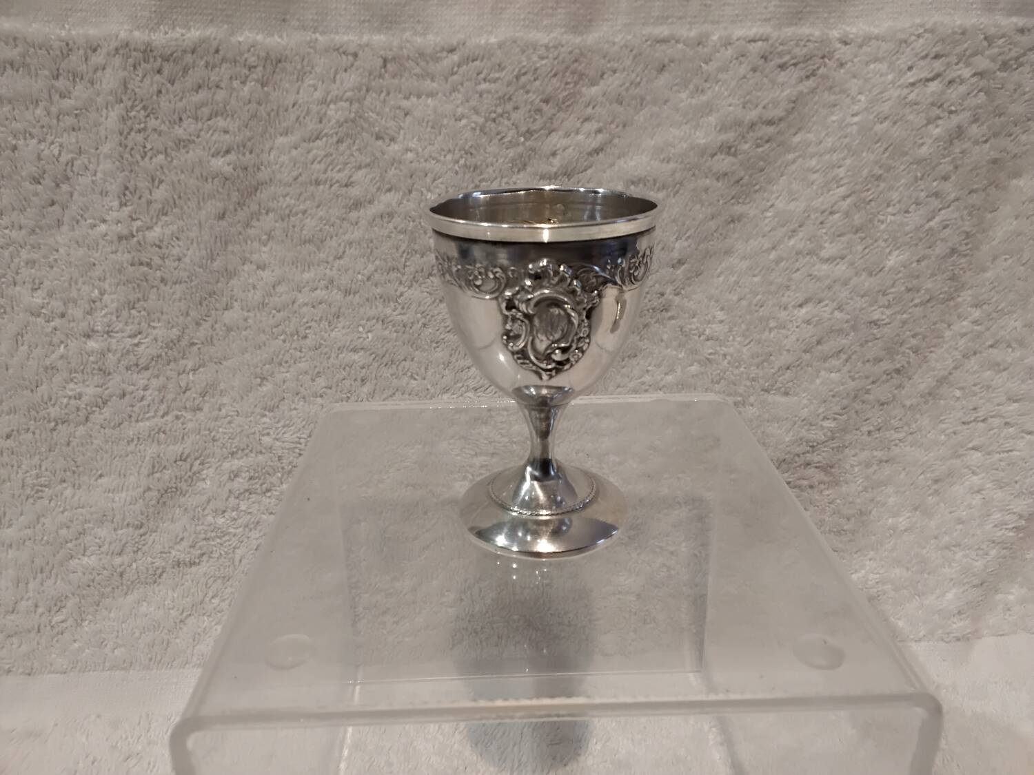 Silver egg cup Minerva 950 rocaille style engraved TL? Silversmith Gruyer
